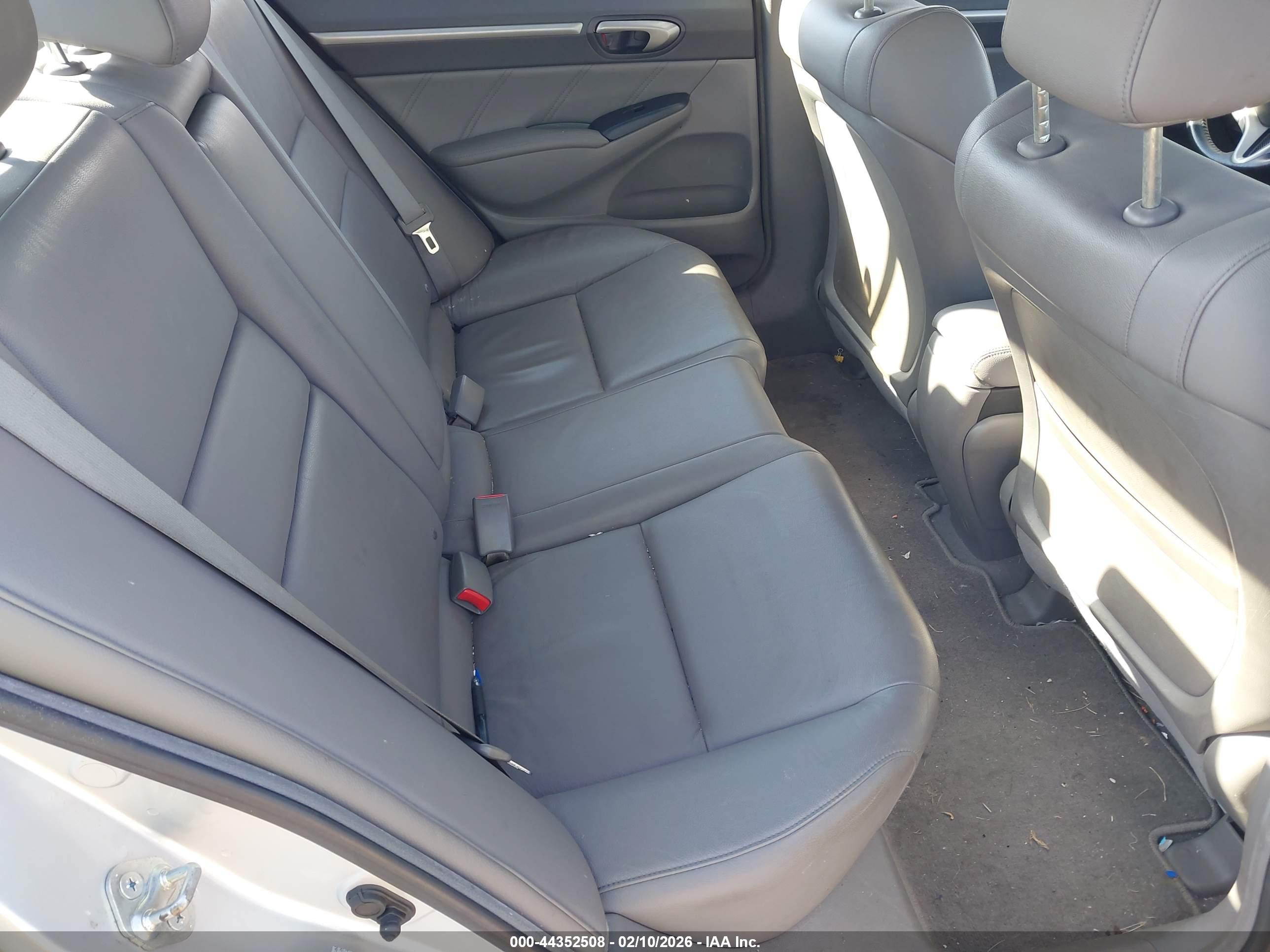 HONDA CIVIC image 8