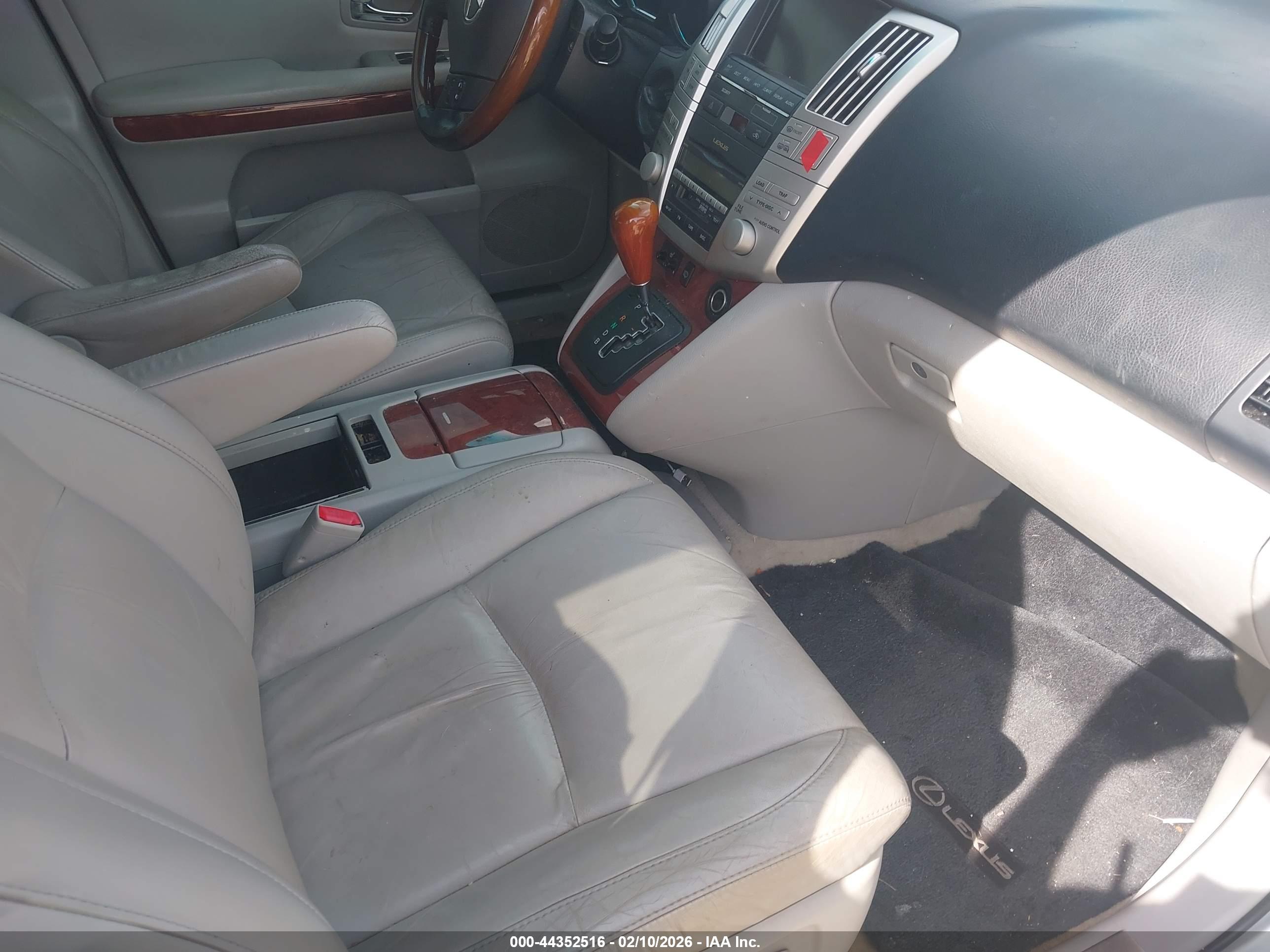 LEXUS RX image 5