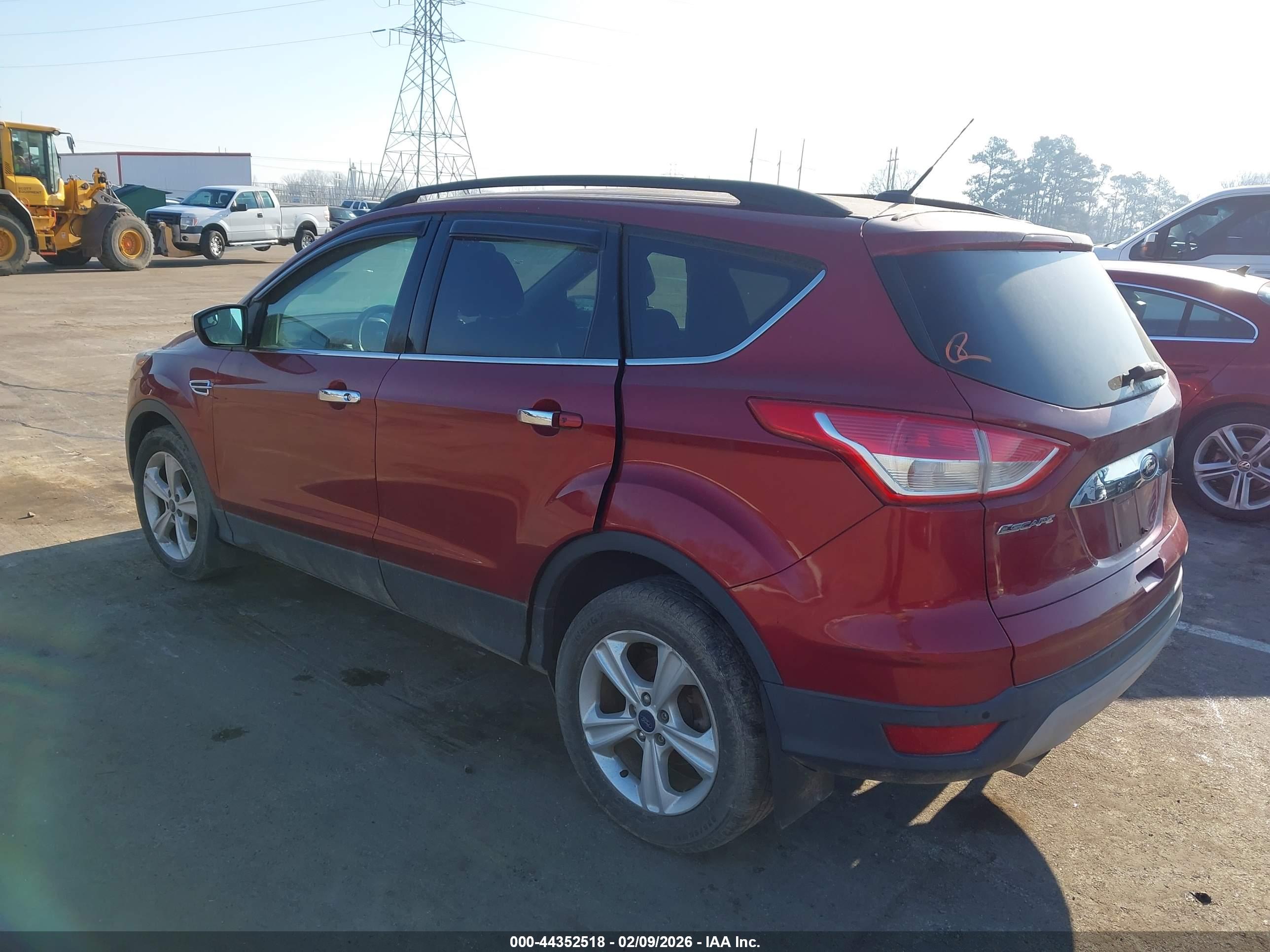 FORD ESCAPE image 3