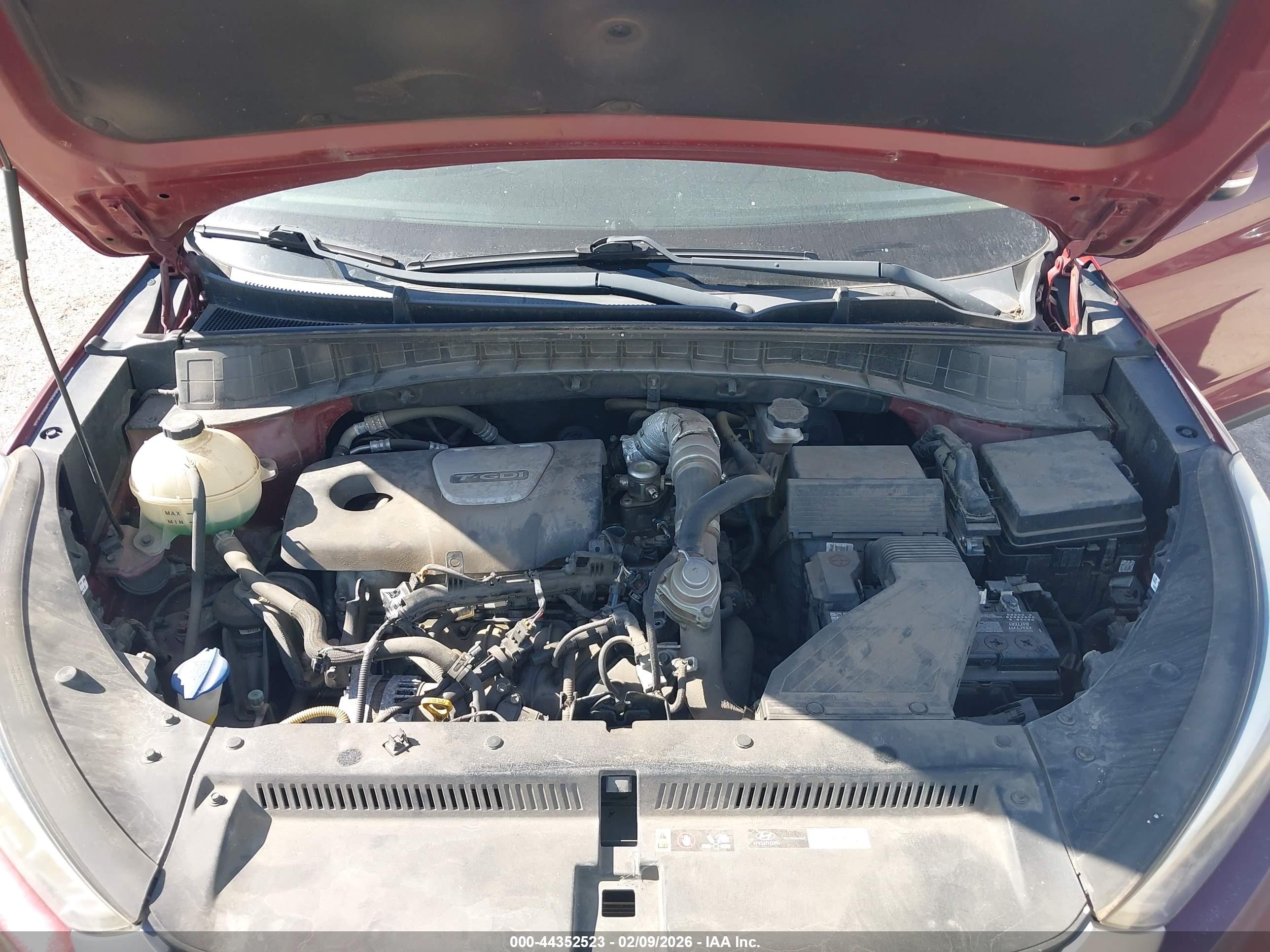 HYUNDAI TUCSON image 10