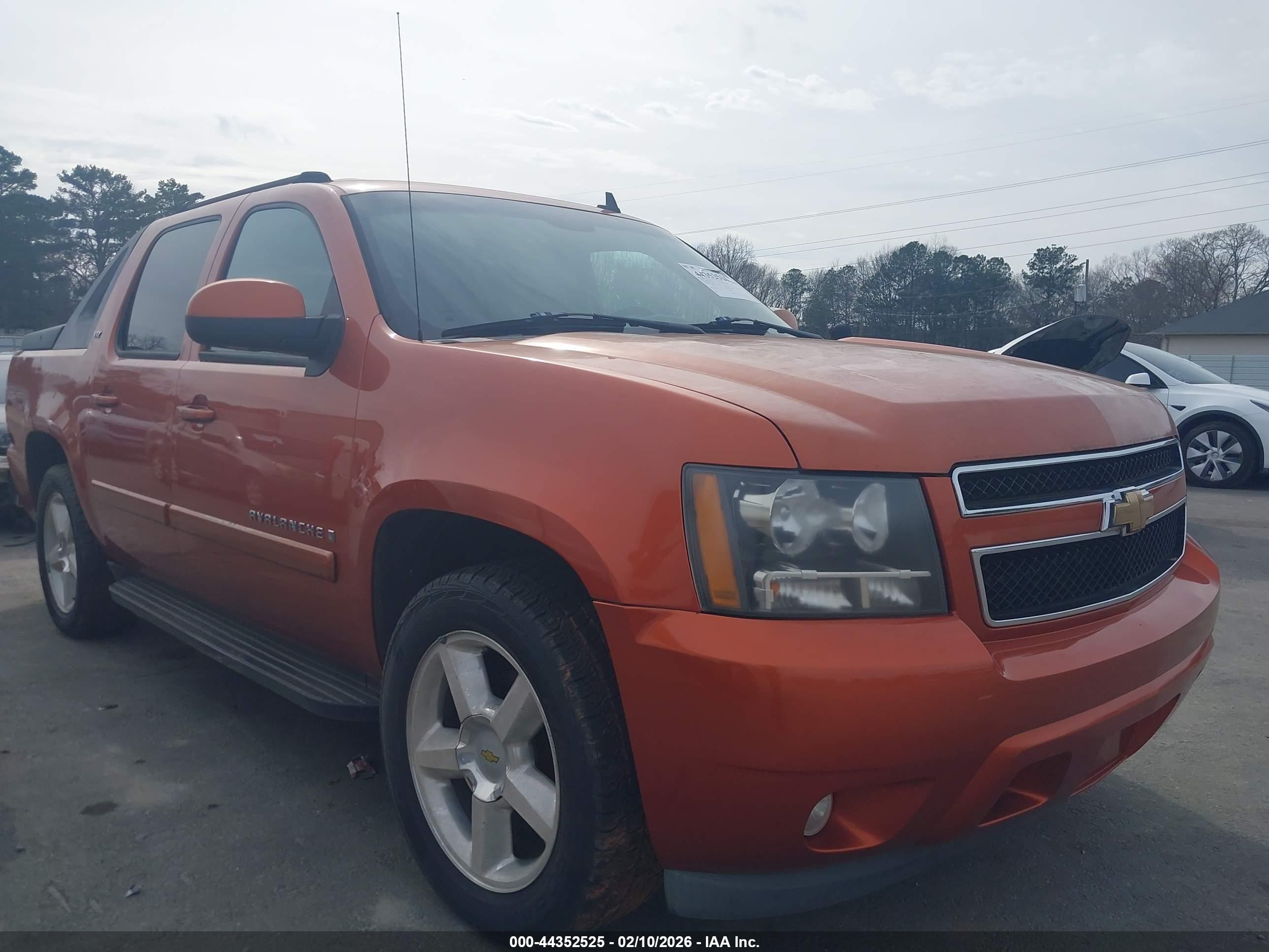 CHEVROLET AVALANCHE image 6