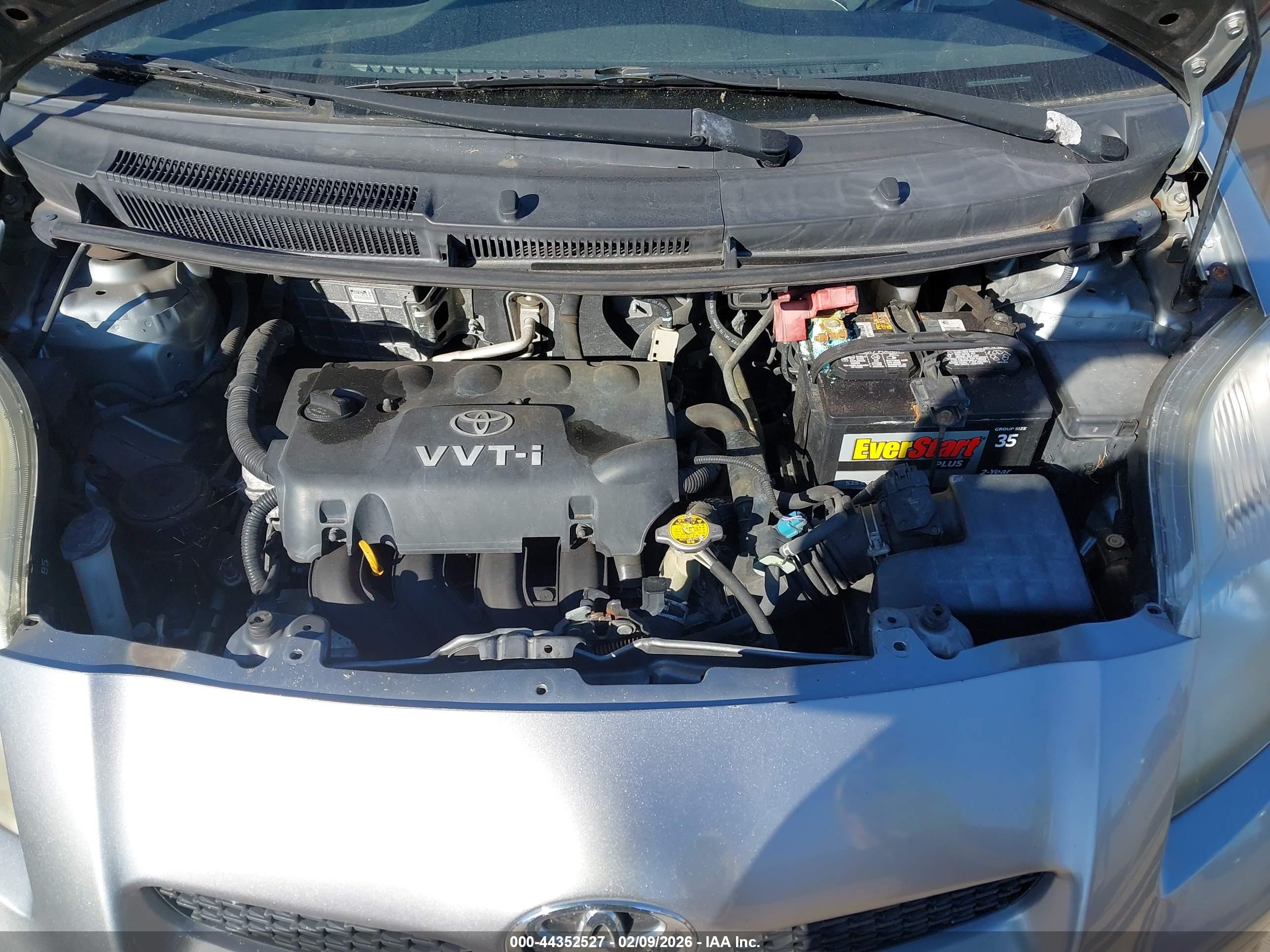 TOYOTA YARIS image 10