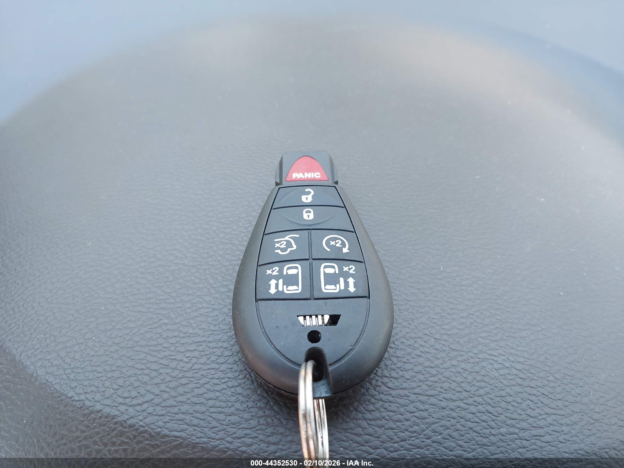 CHRYSLER TOWN image 11