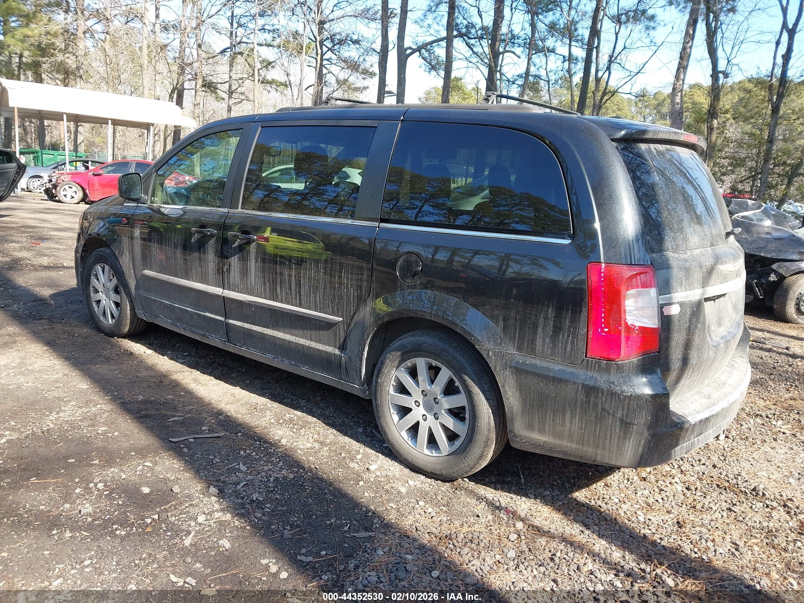 CHRYSLER TOWN image 3