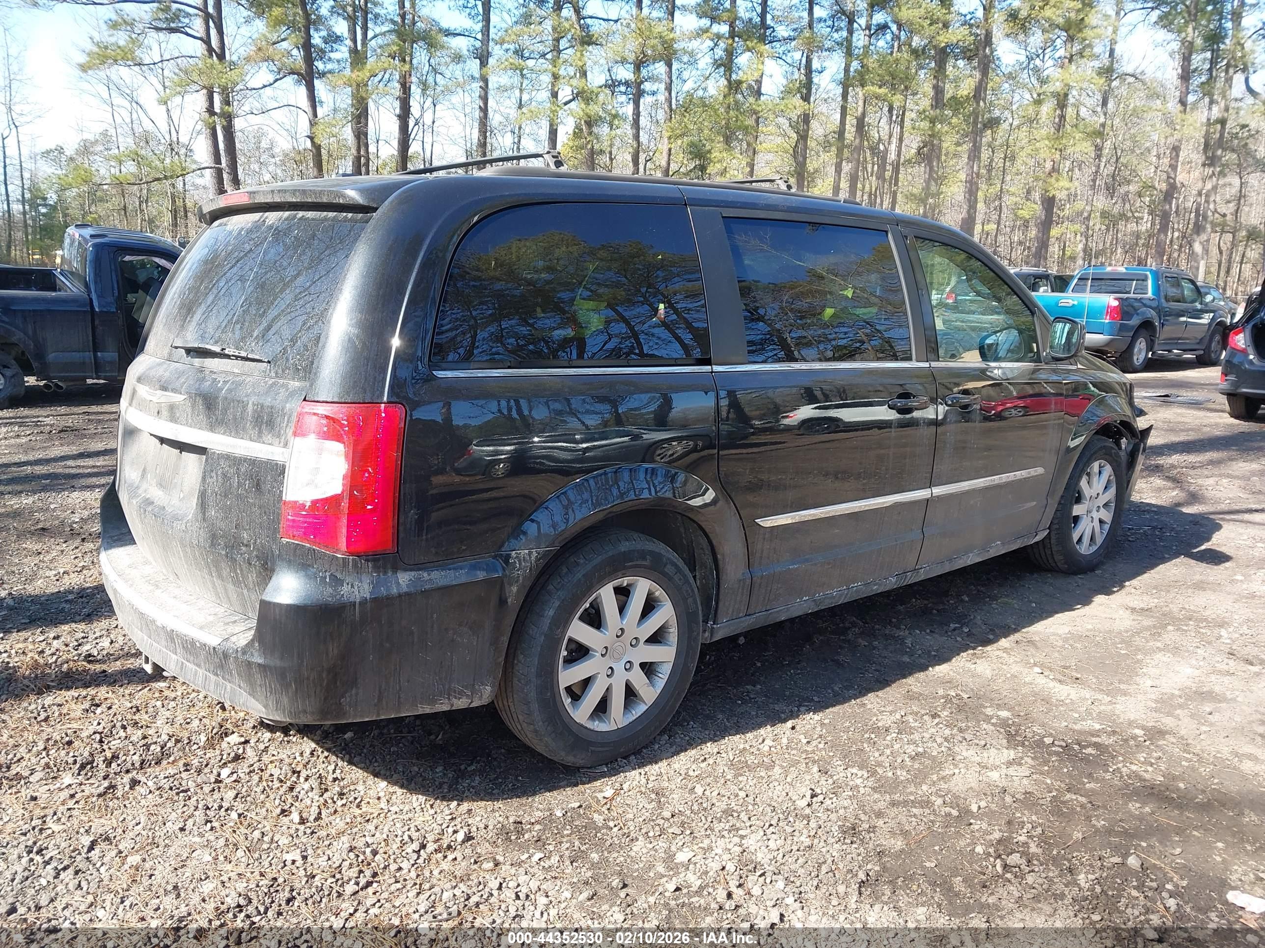 CHRYSLER TOWN image 4