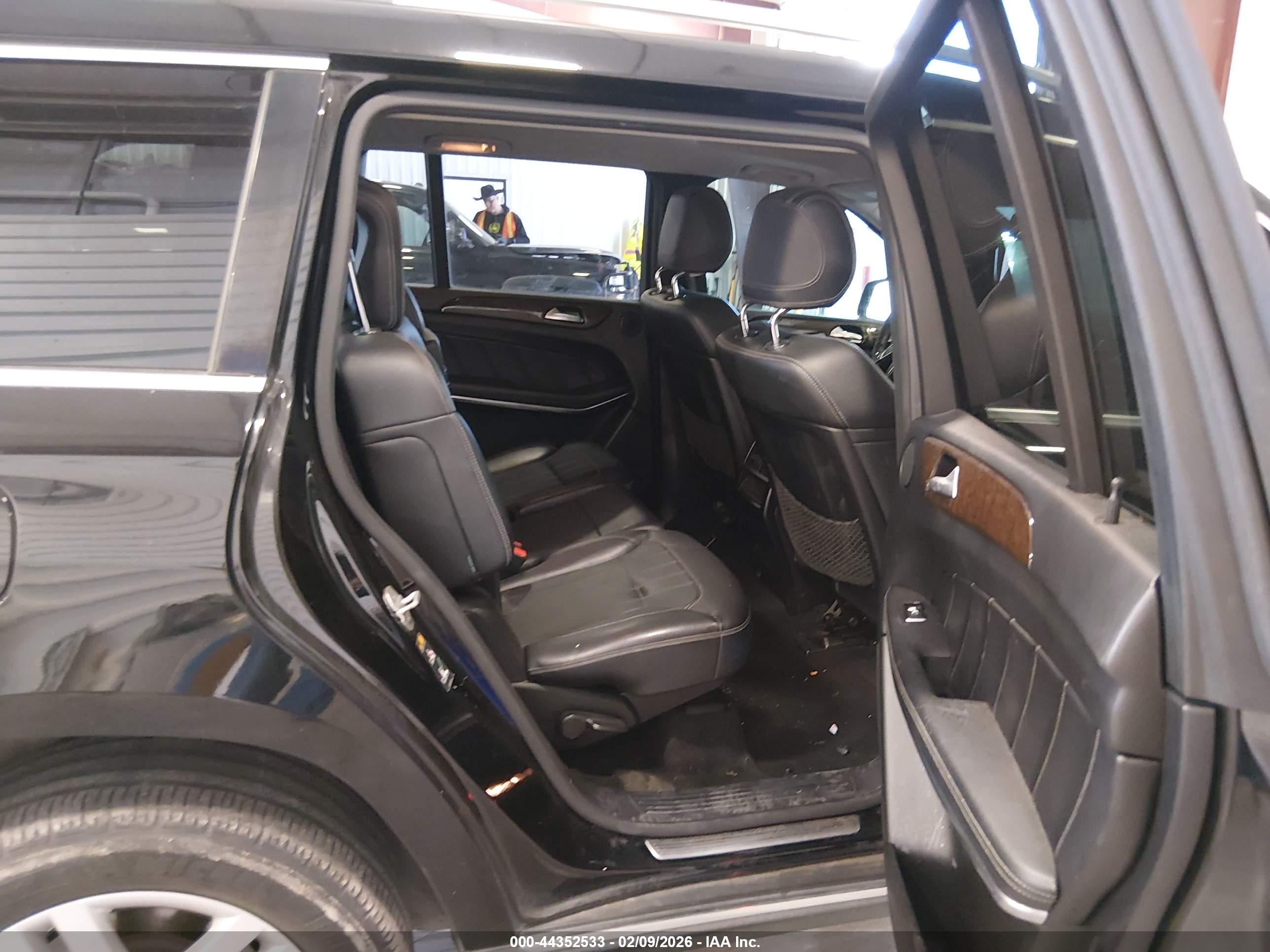 MERCEDES-BENZ GL image 8