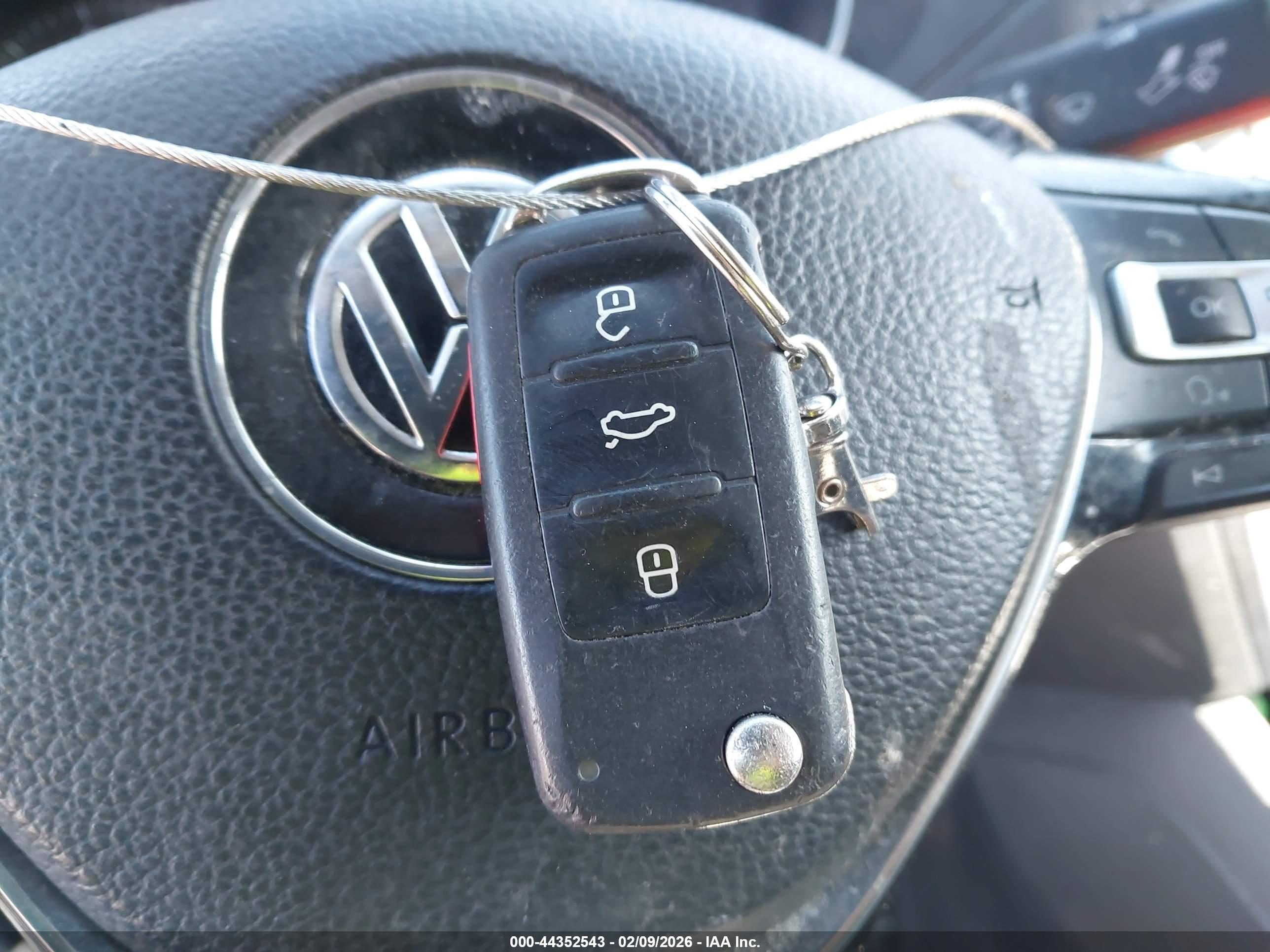 VOLKSWAGEN JETTA image 11