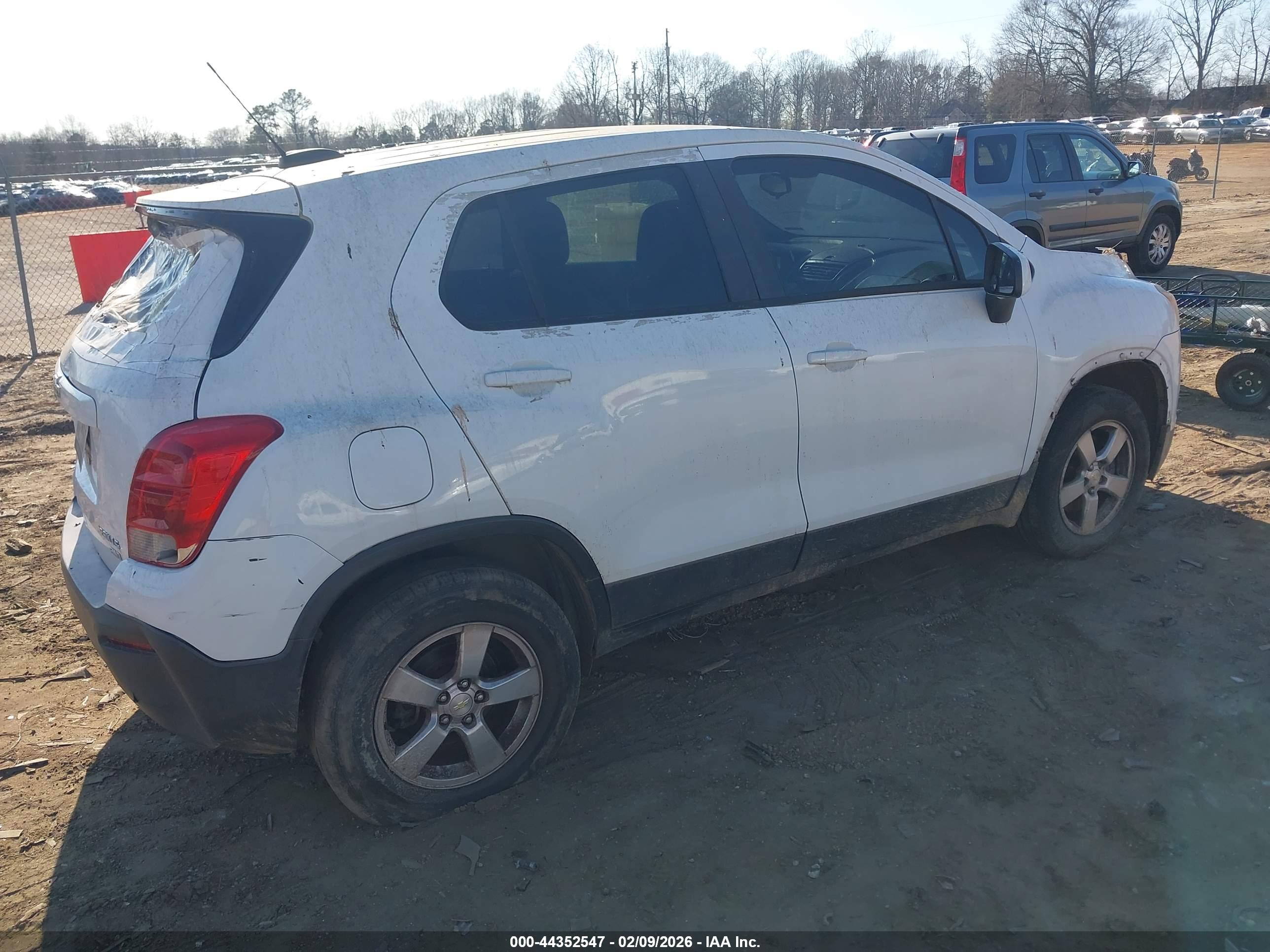 CHEVROLET TRAX image 4
