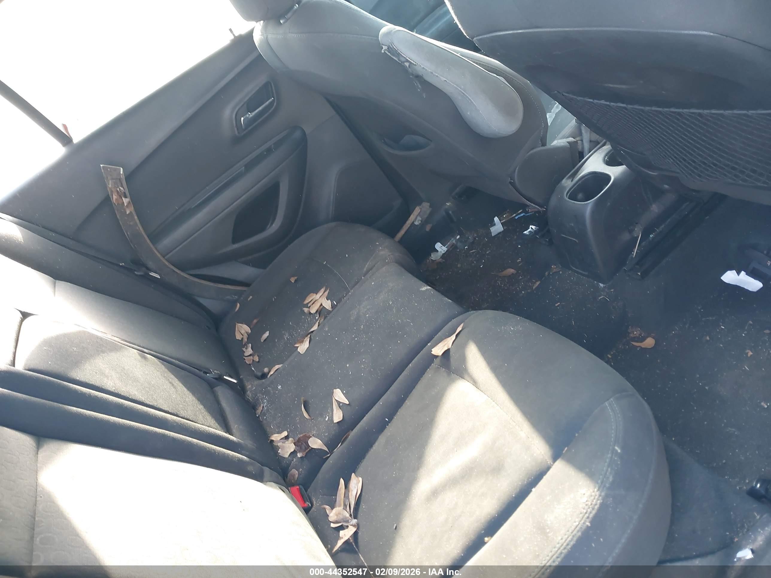 CHEVROLET TRAX image 8