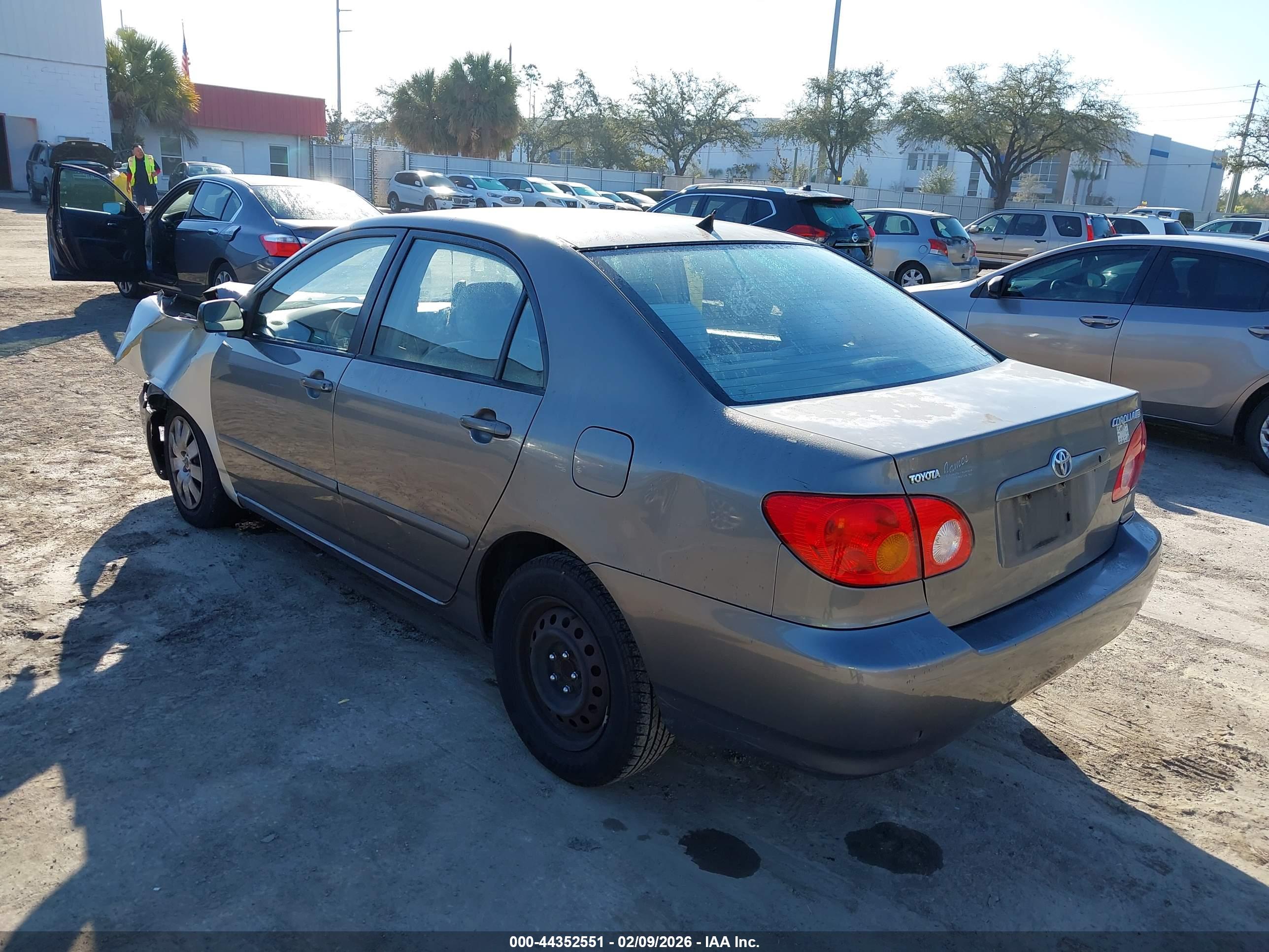TOYOTA COROLLA image 3