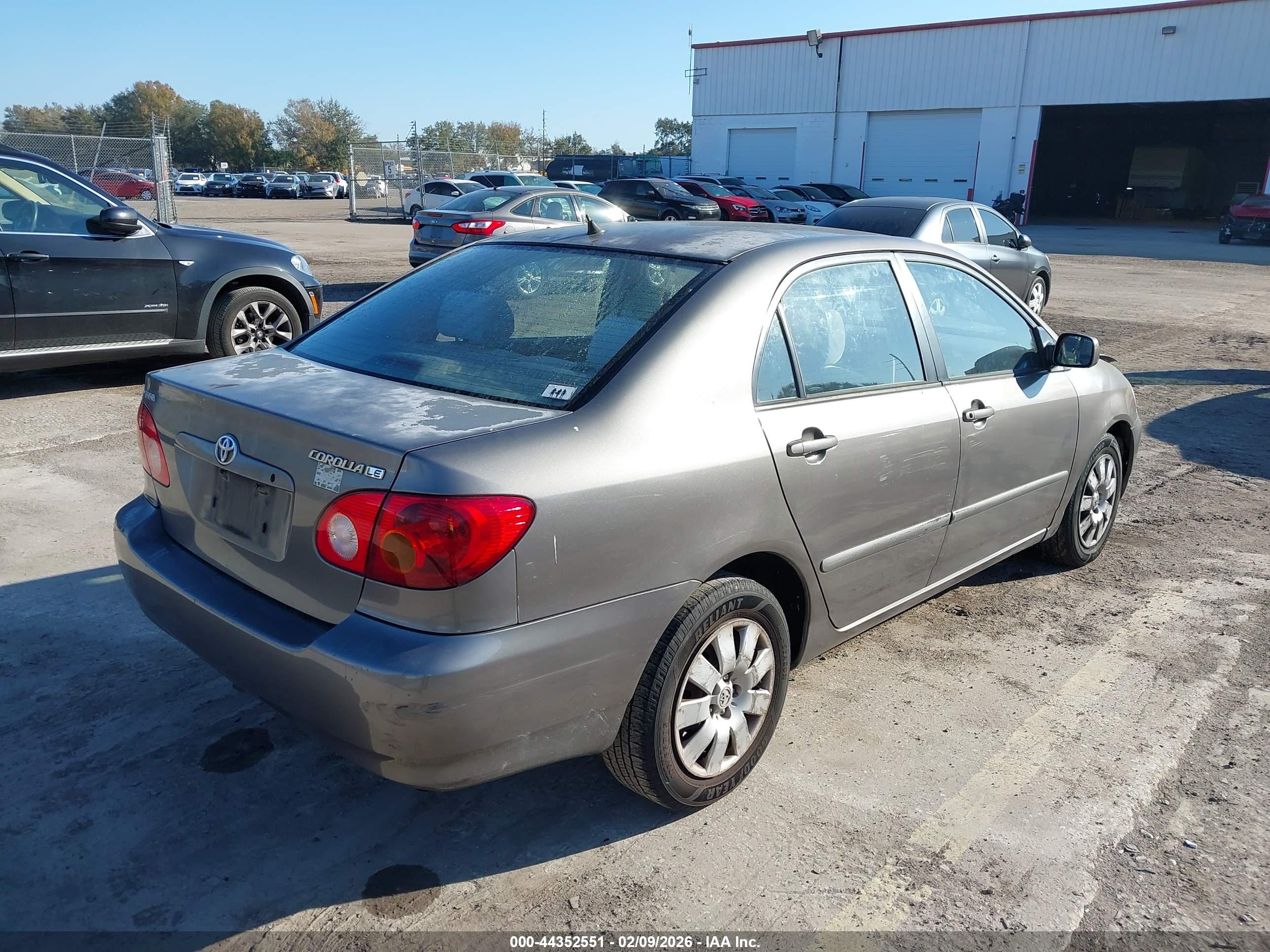 TOYOTA COROLLA image 4