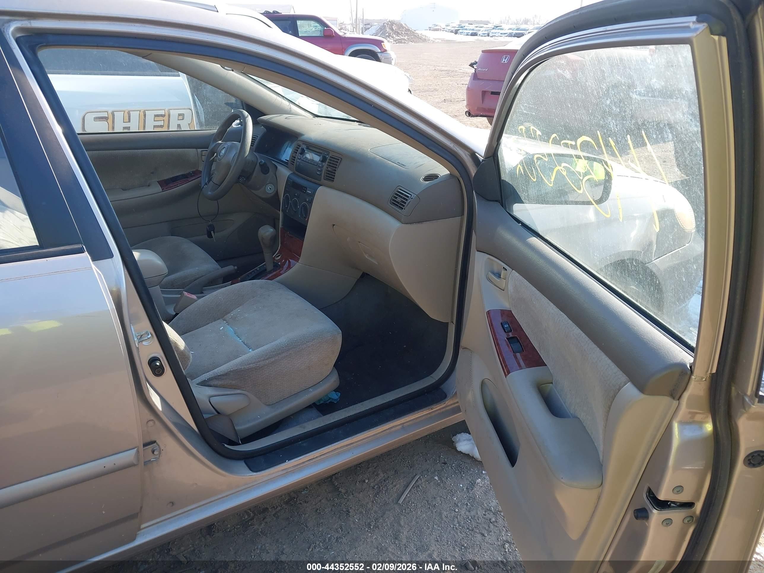 TOYOTA COROLLA image 5