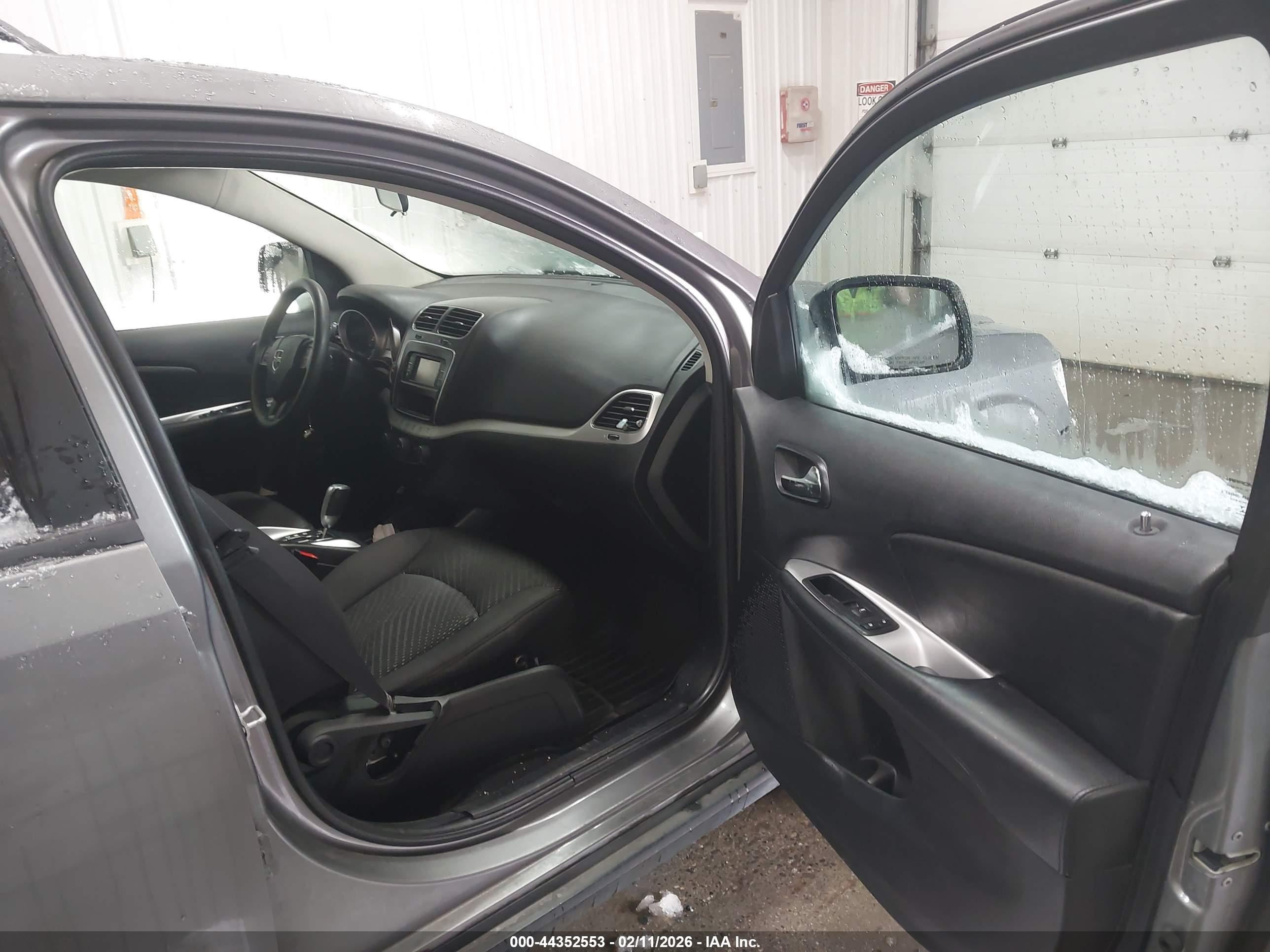 DODGE JOURNEY image 5