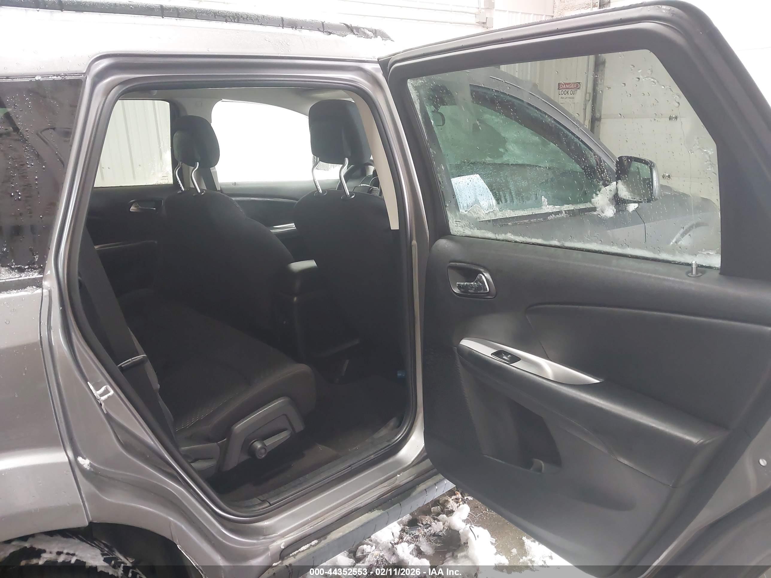 DODGE JOURNEY image 8