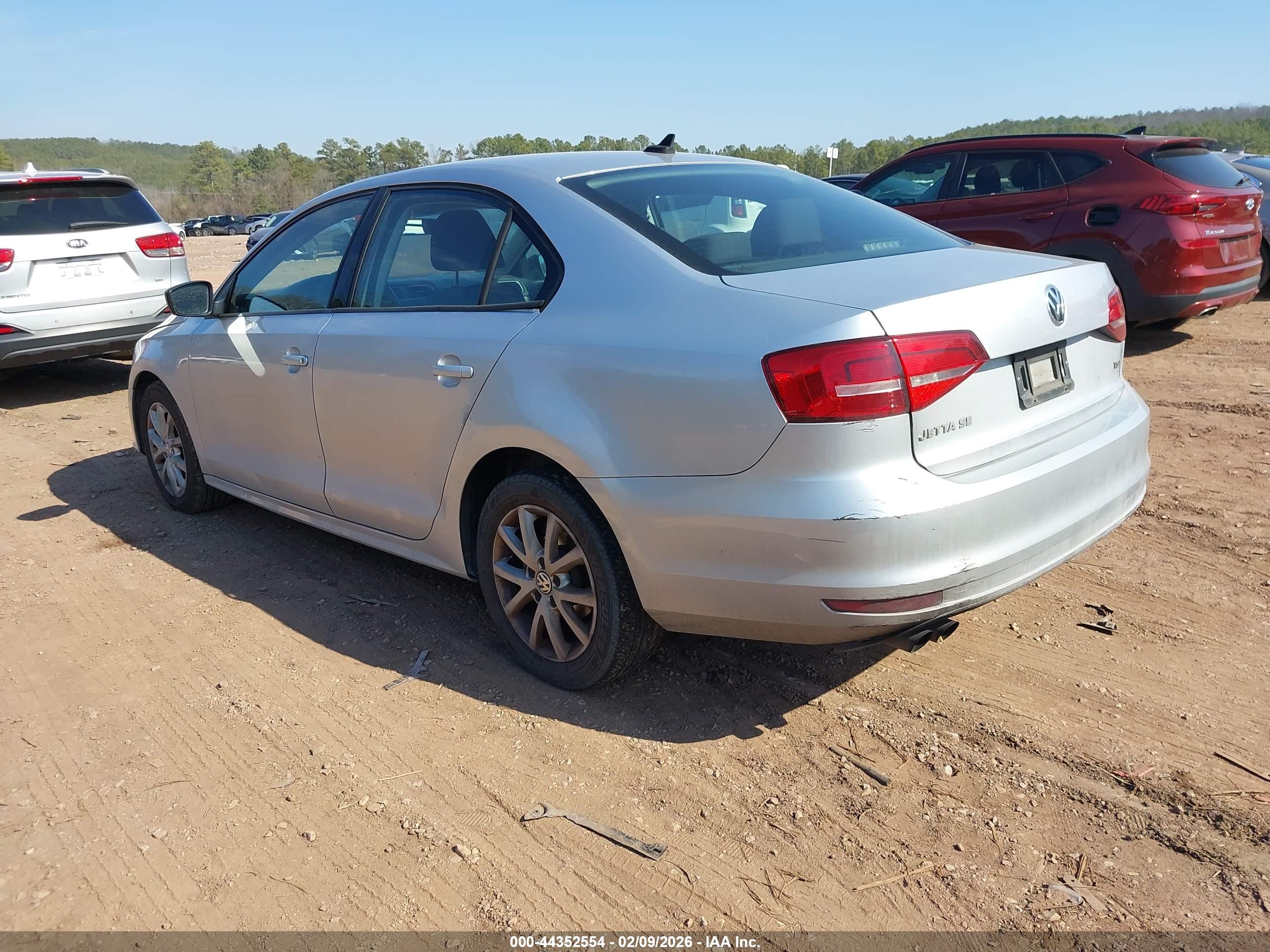VOLKSWAGEN JETTA image 3