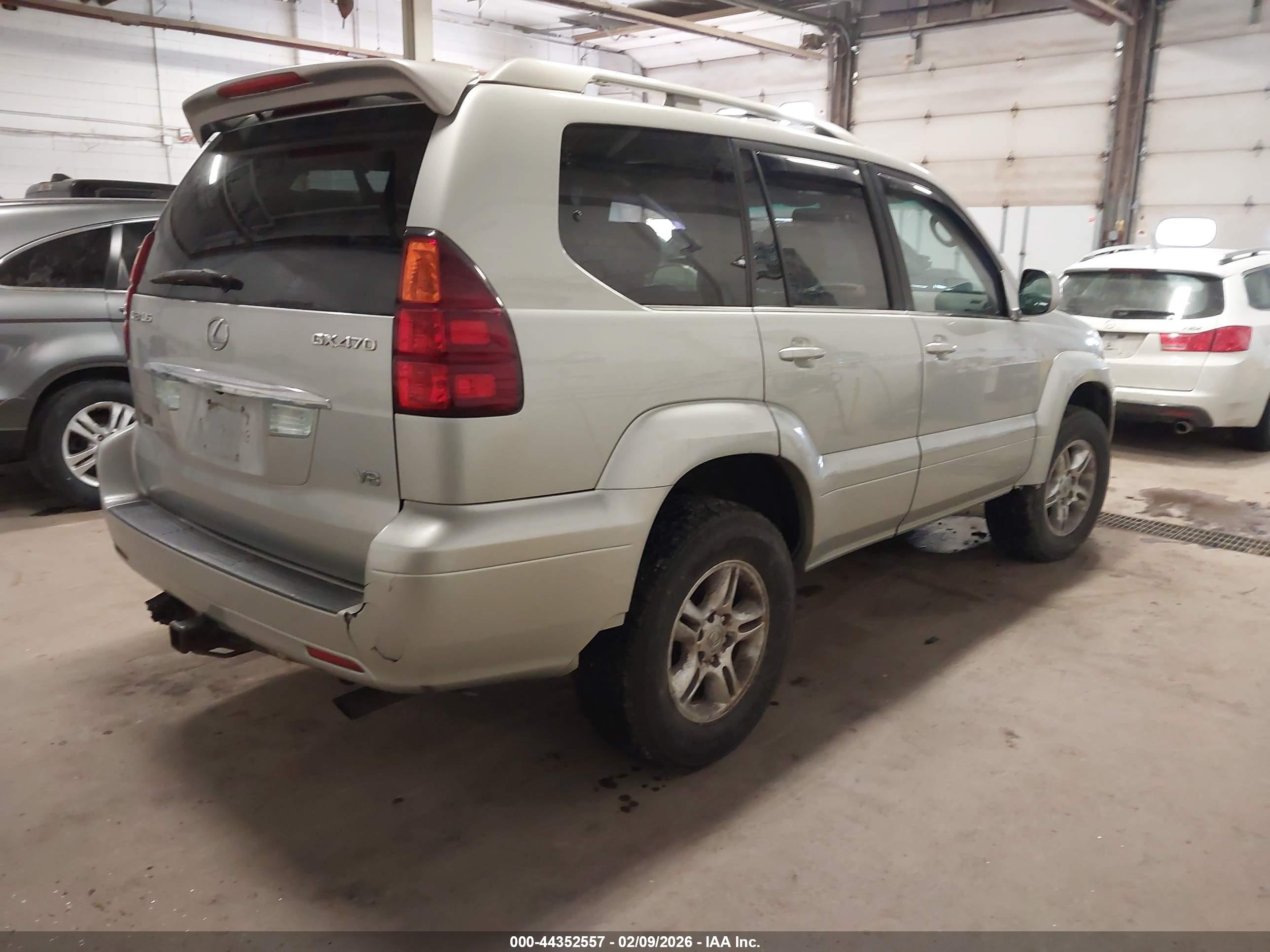 LEXUS GX image 4