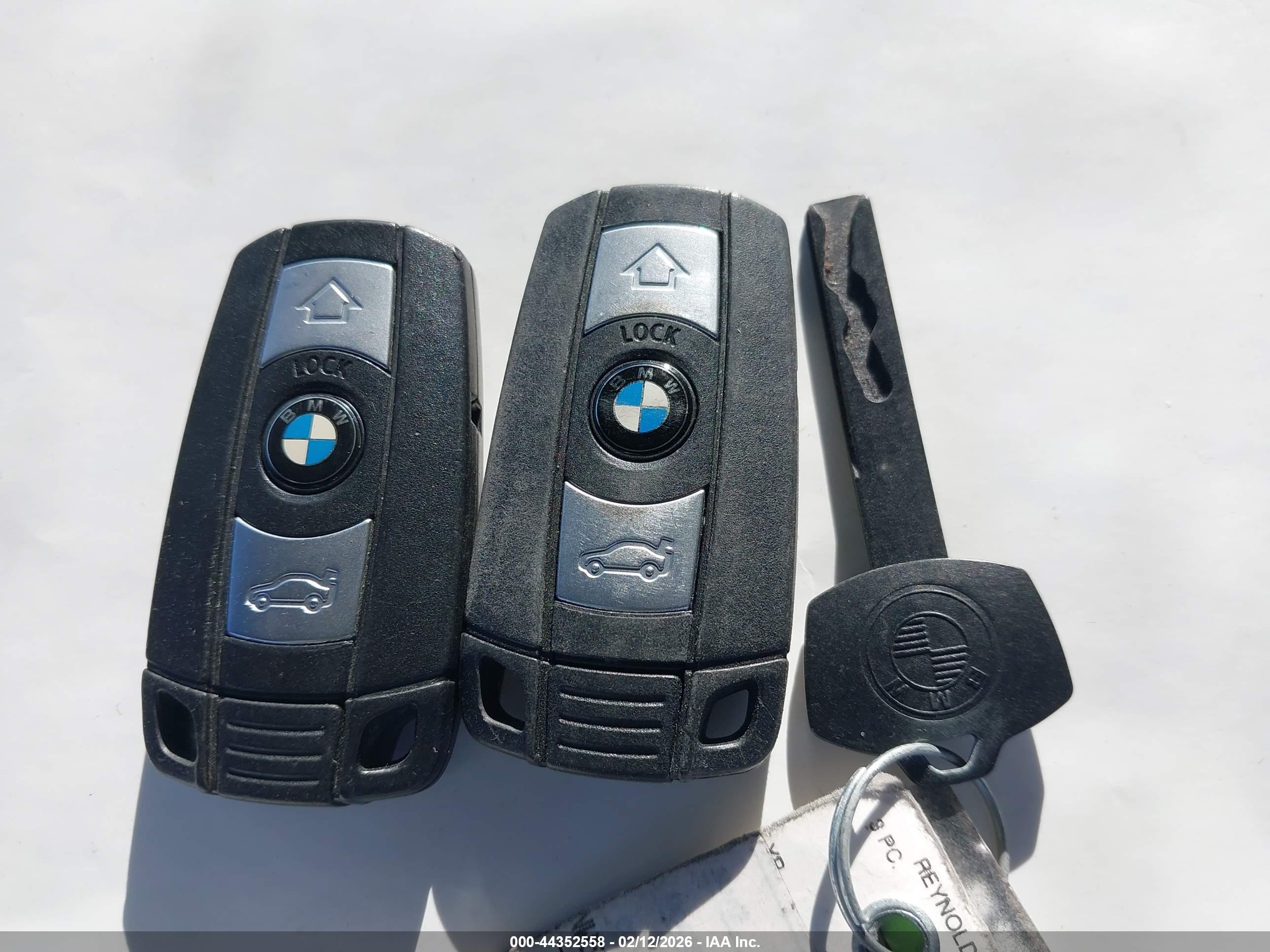 BMW 550I image 11
