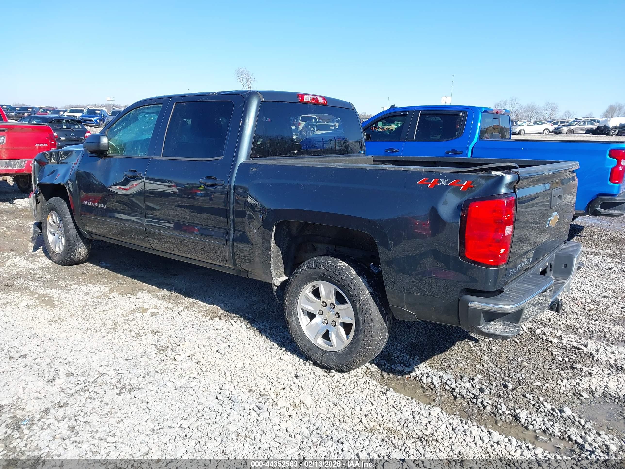 CHEVROLET SILVERADO image 3
