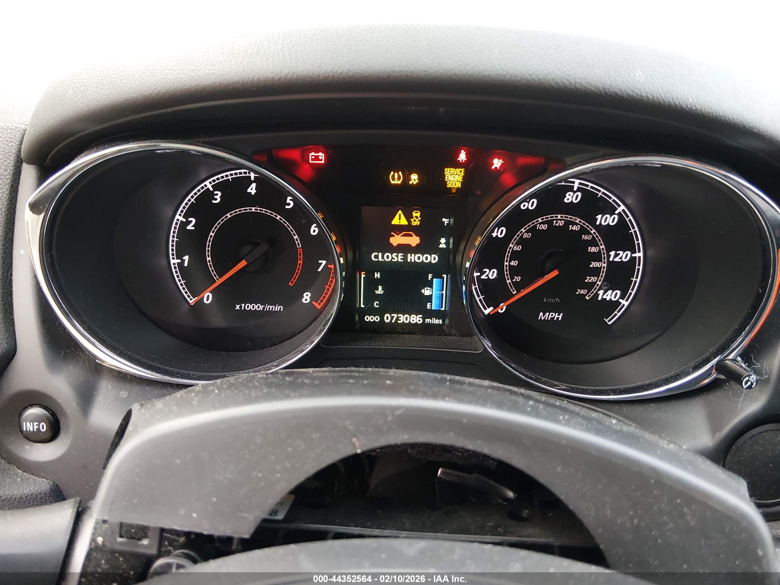 MITSUBISHI OUTLANDER image 7