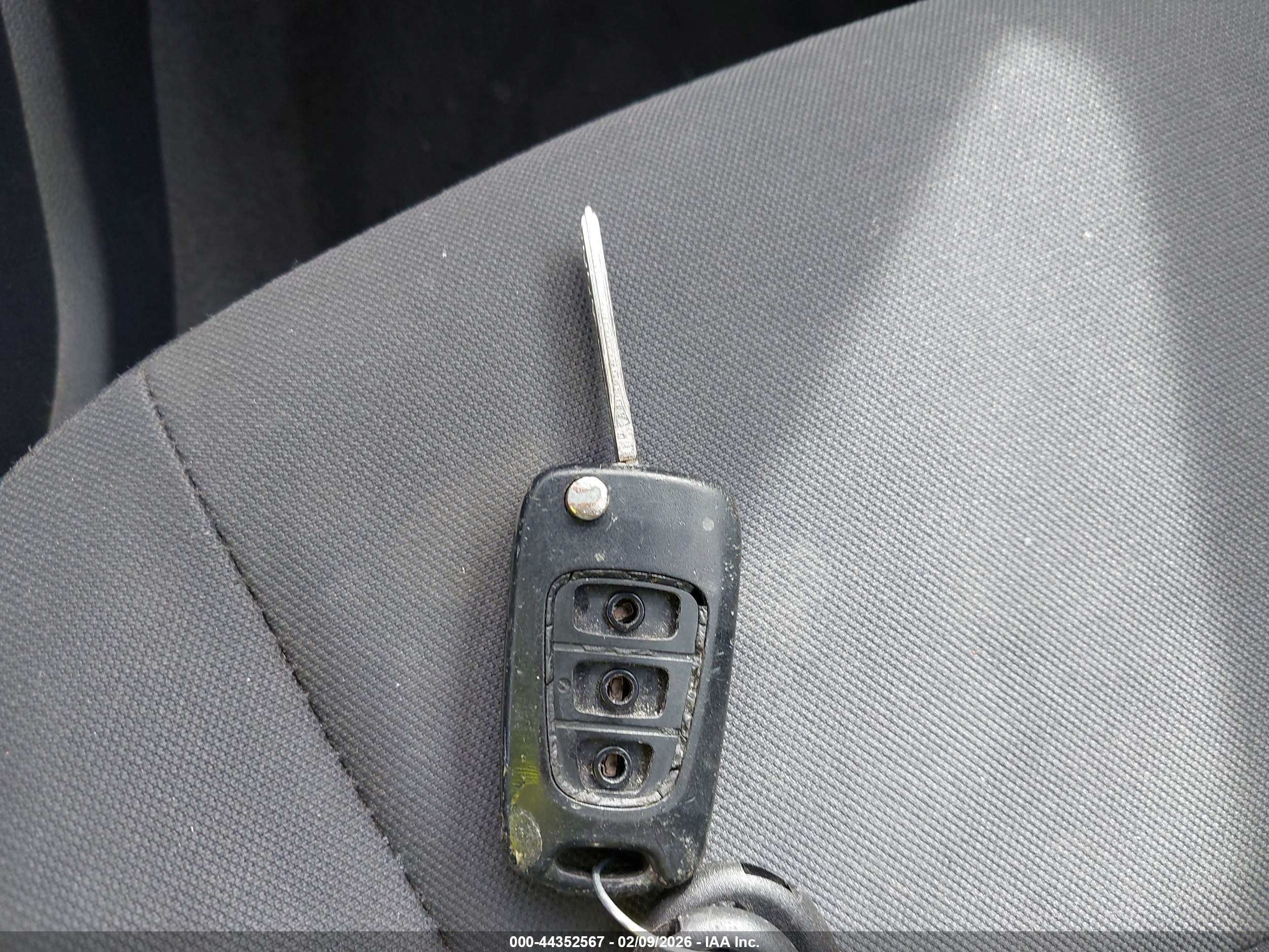KIA RIO5 image 11