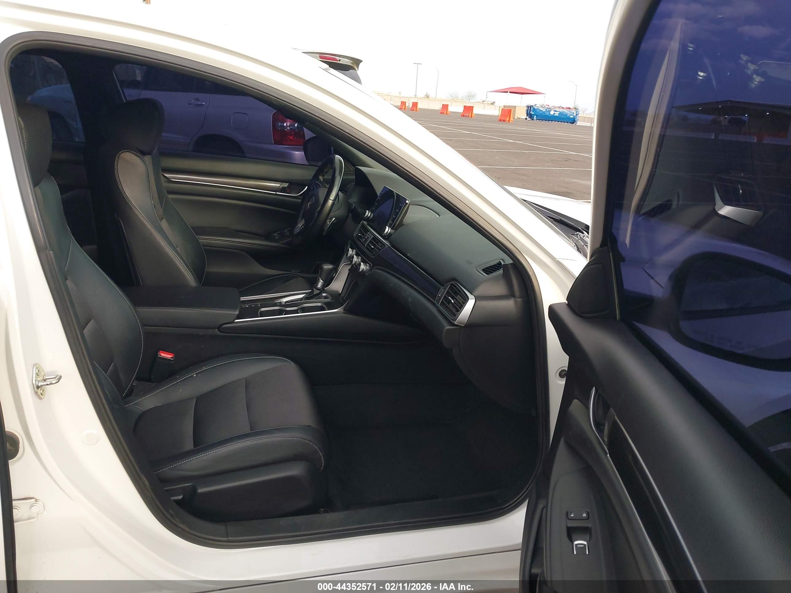 HONDA ACCORD image 5