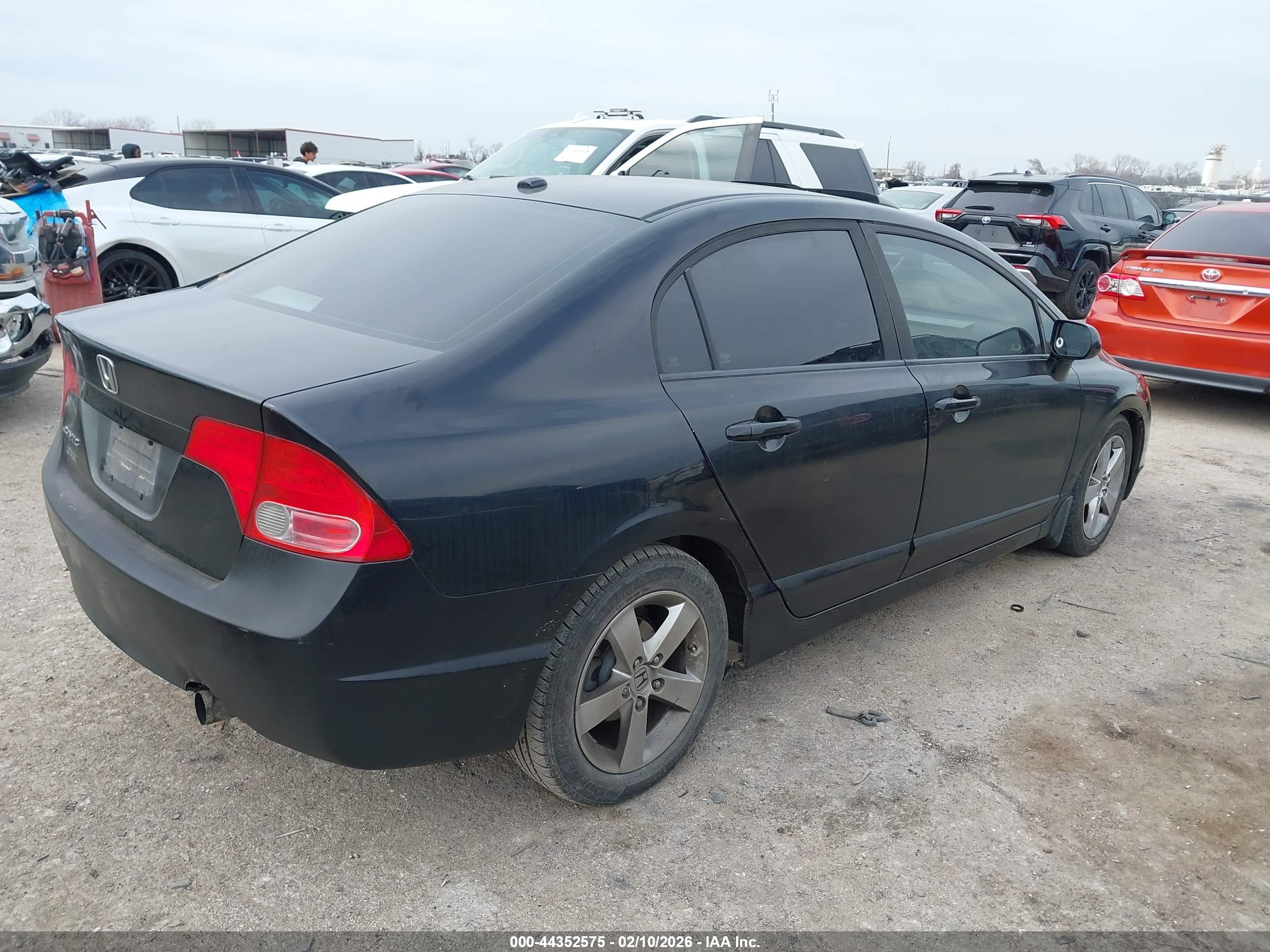HONDA CIVIC image 4