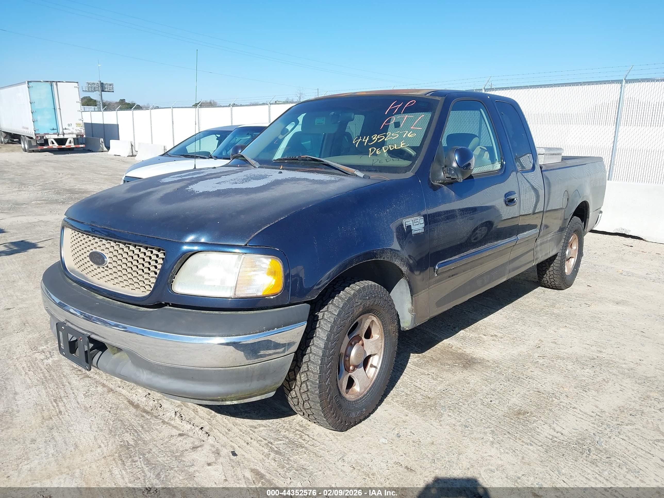 FORD F-150 image 2