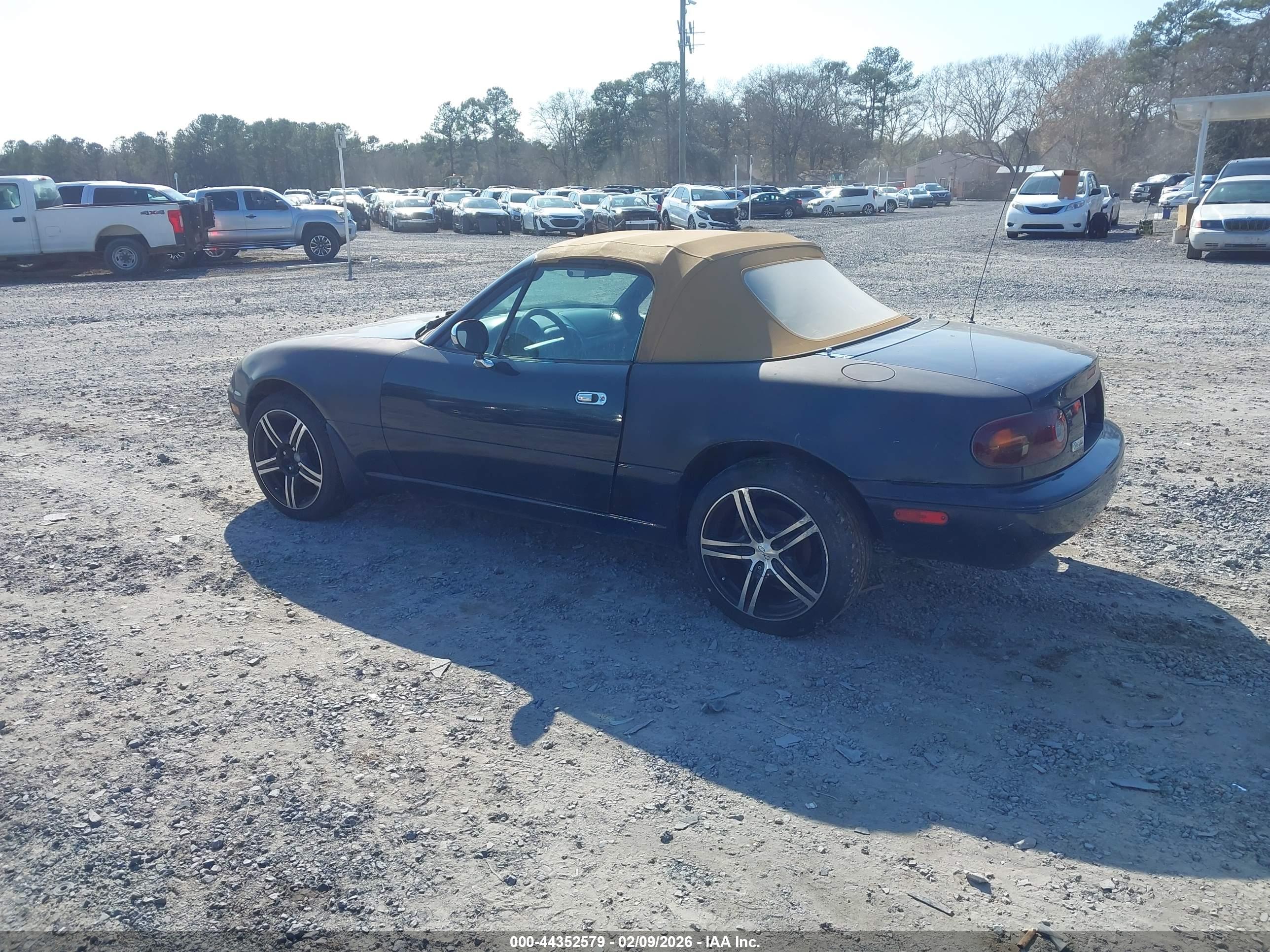 MAZDA MX-5 image 3