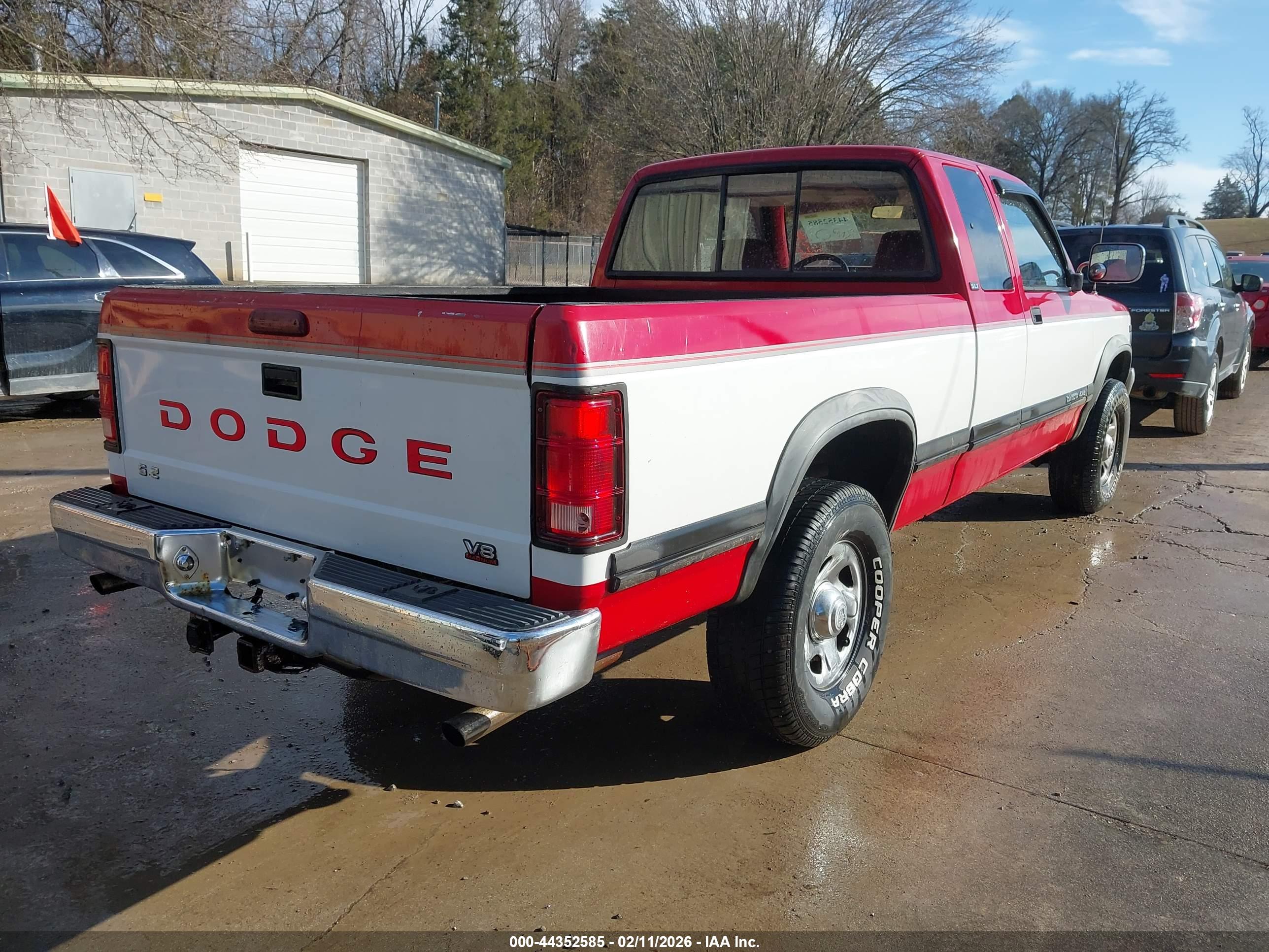 DODGE DAKOTA image 4