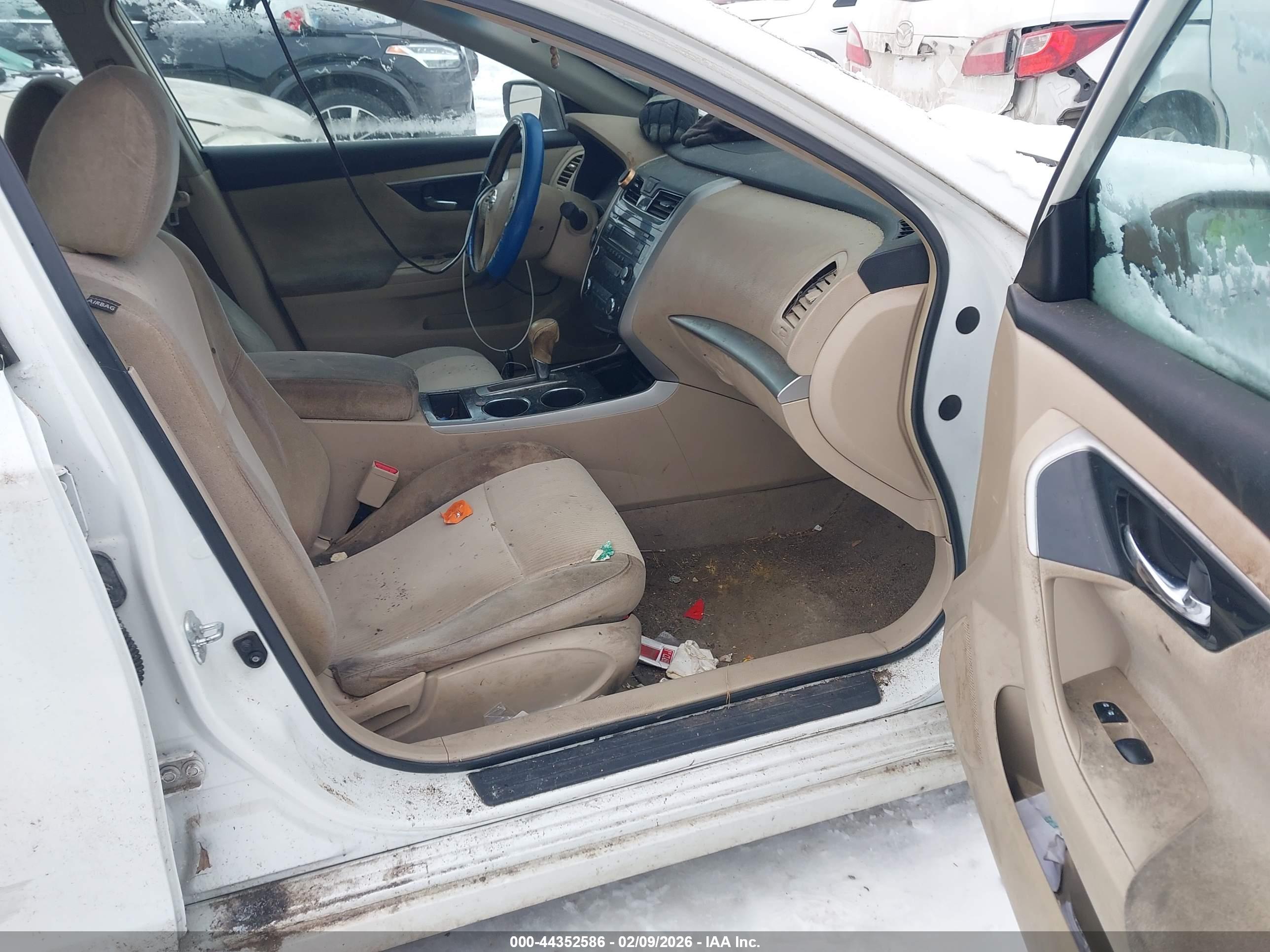 NISSAN ALTIMA image 5