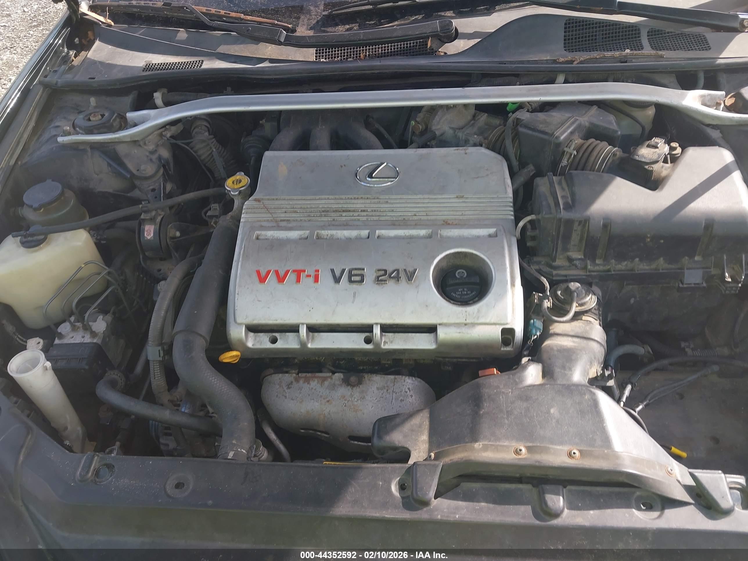 LEXUS ES image 10
