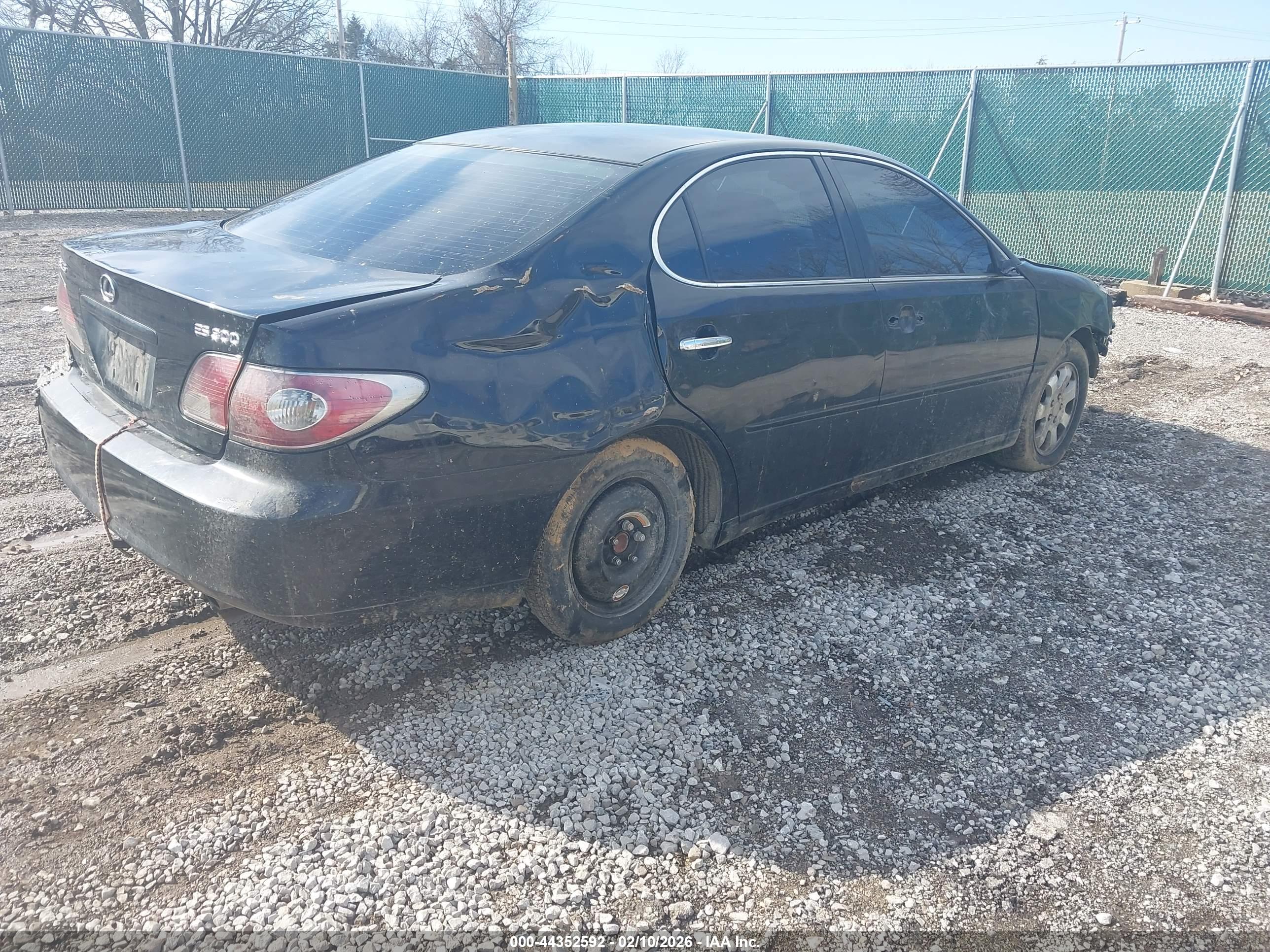 LEXUS ES image 4