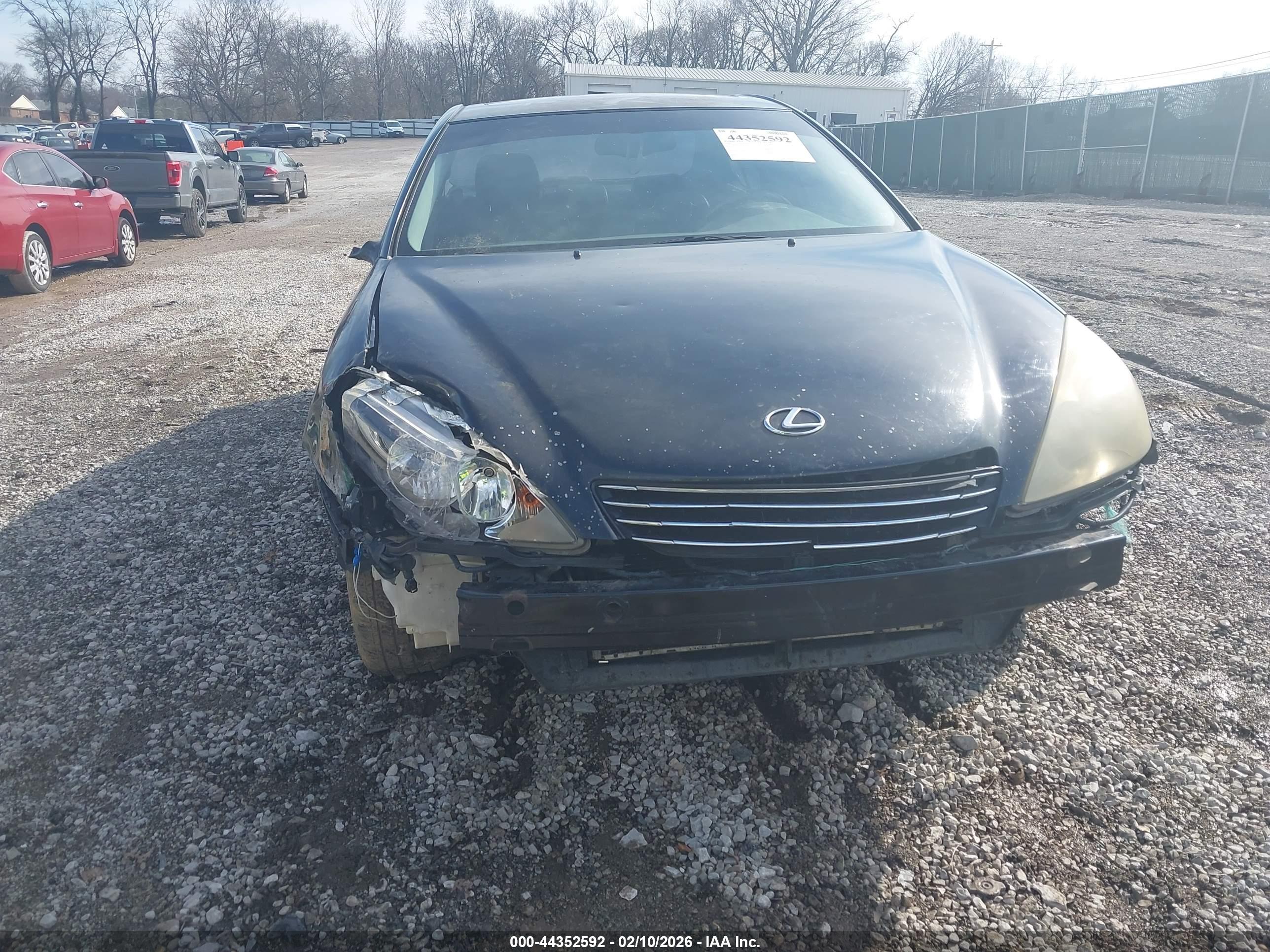 LEXUS ES image 6
