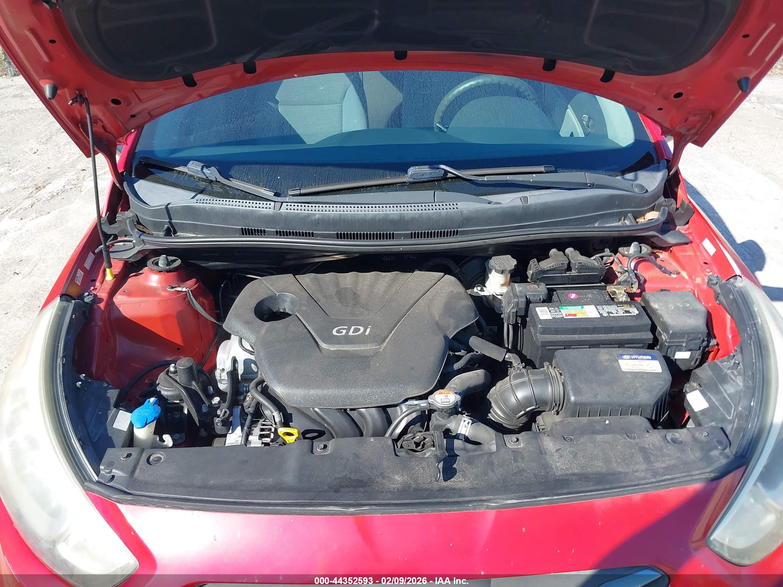 HYUNDAI ACCENT image 10