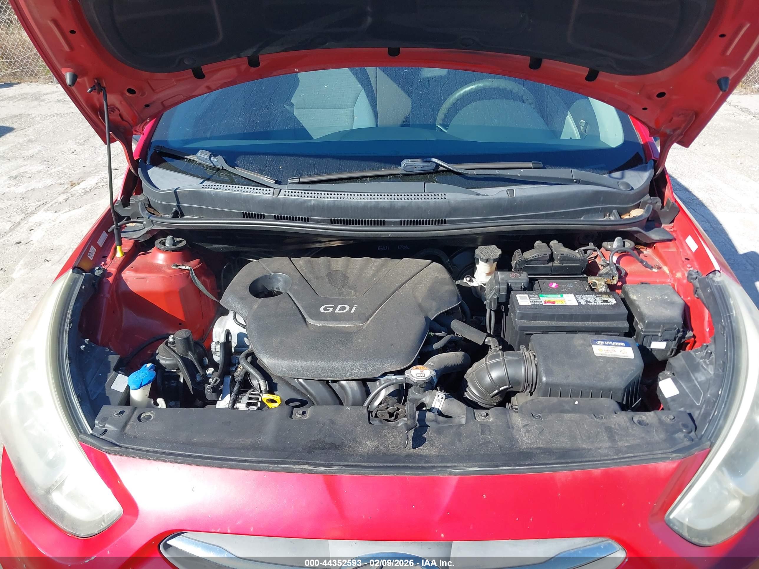 HYUNDAI ACCENT image 6