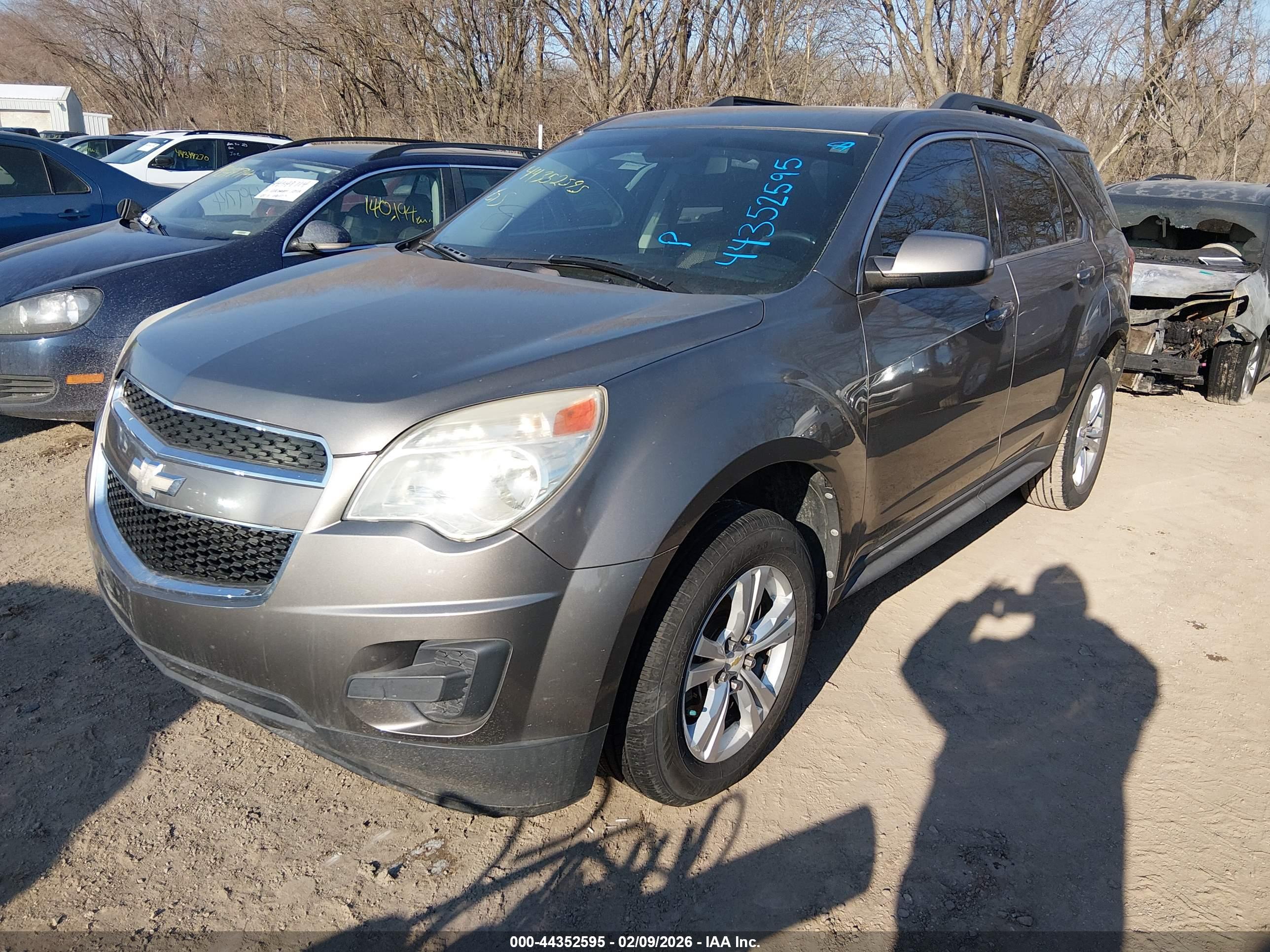 CHEVROLET EQUINOX image 2