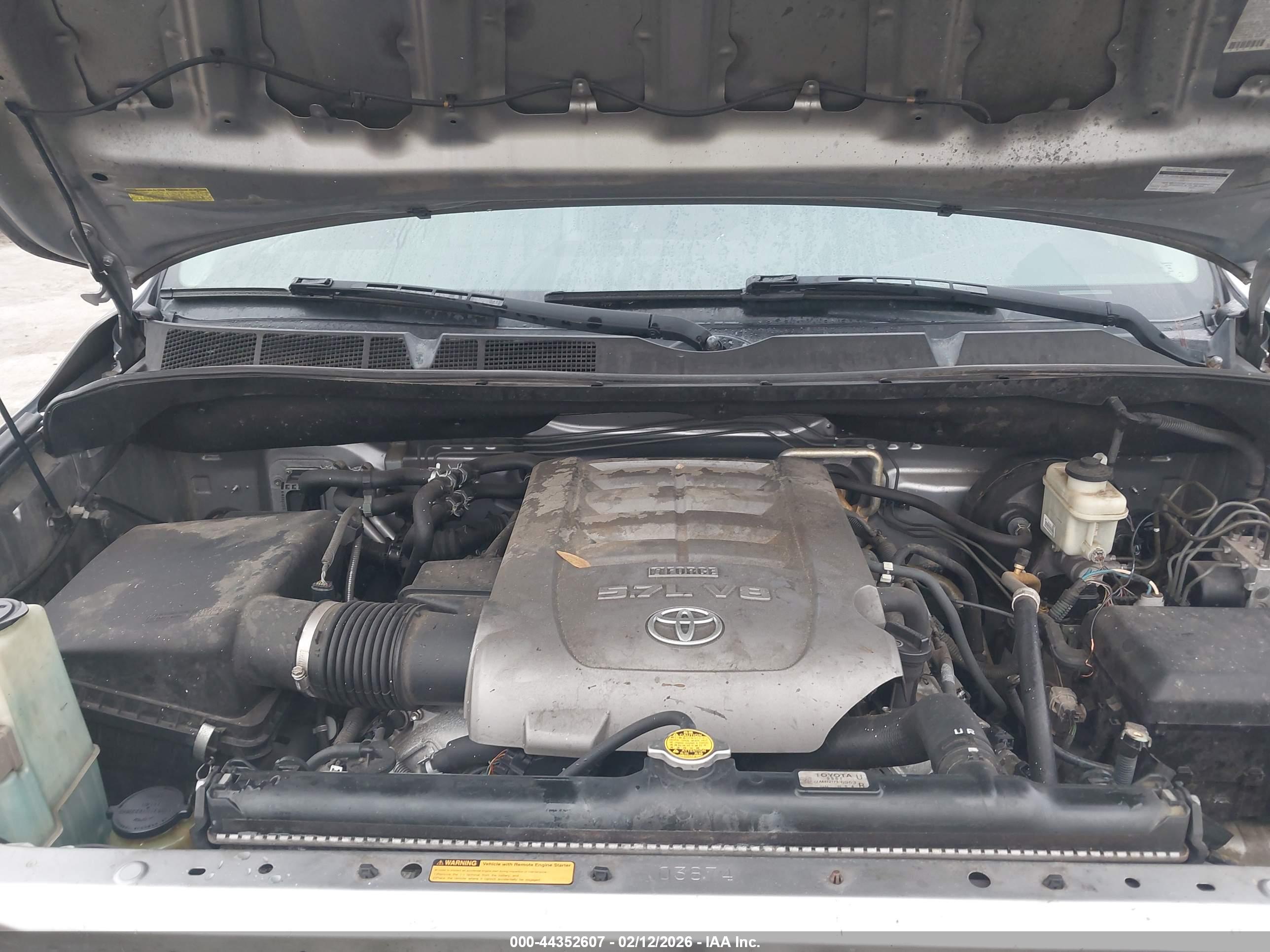 TOYOTA SEQUOIA image 10