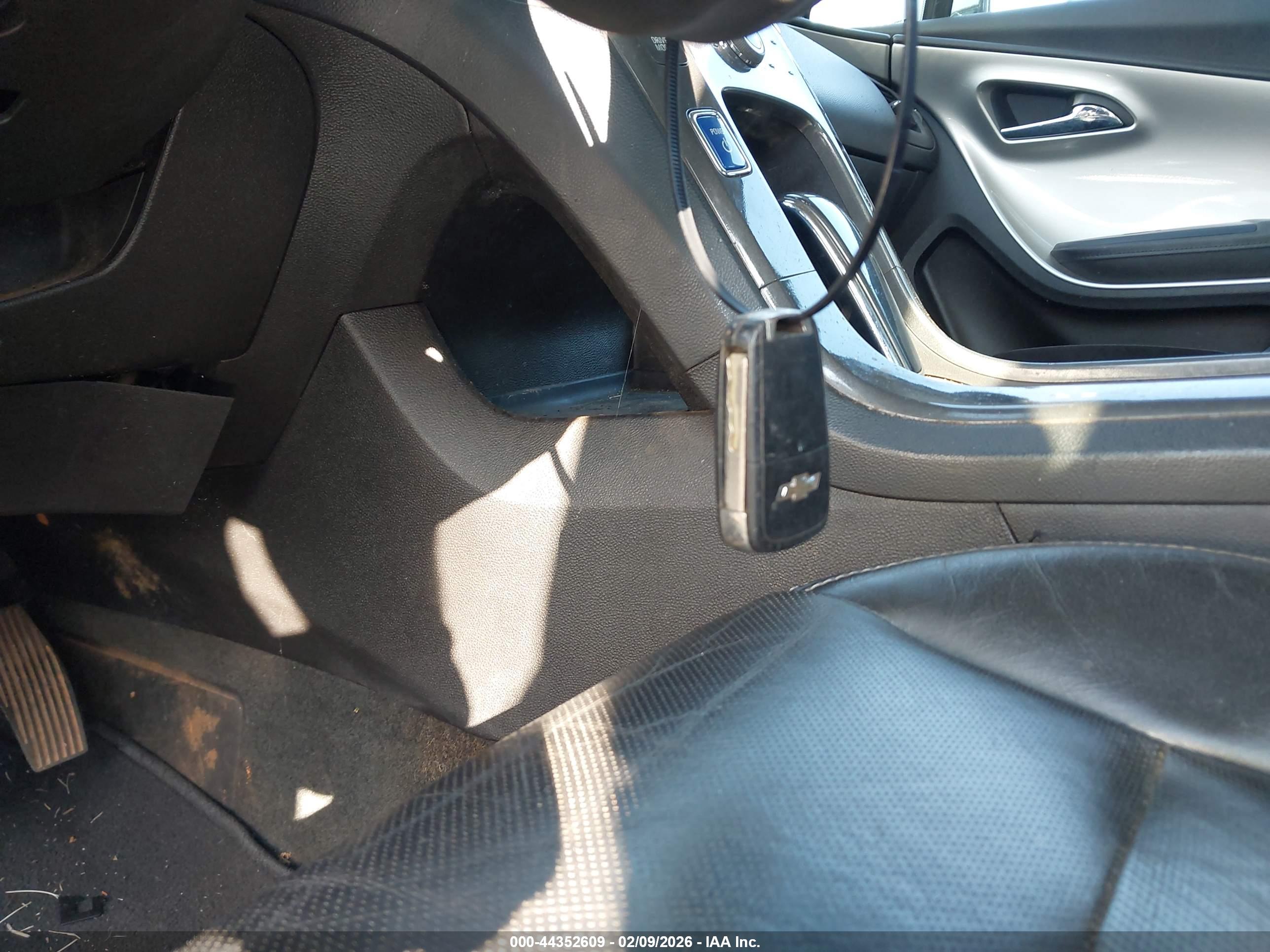 CHEVROLET VOLT image 11