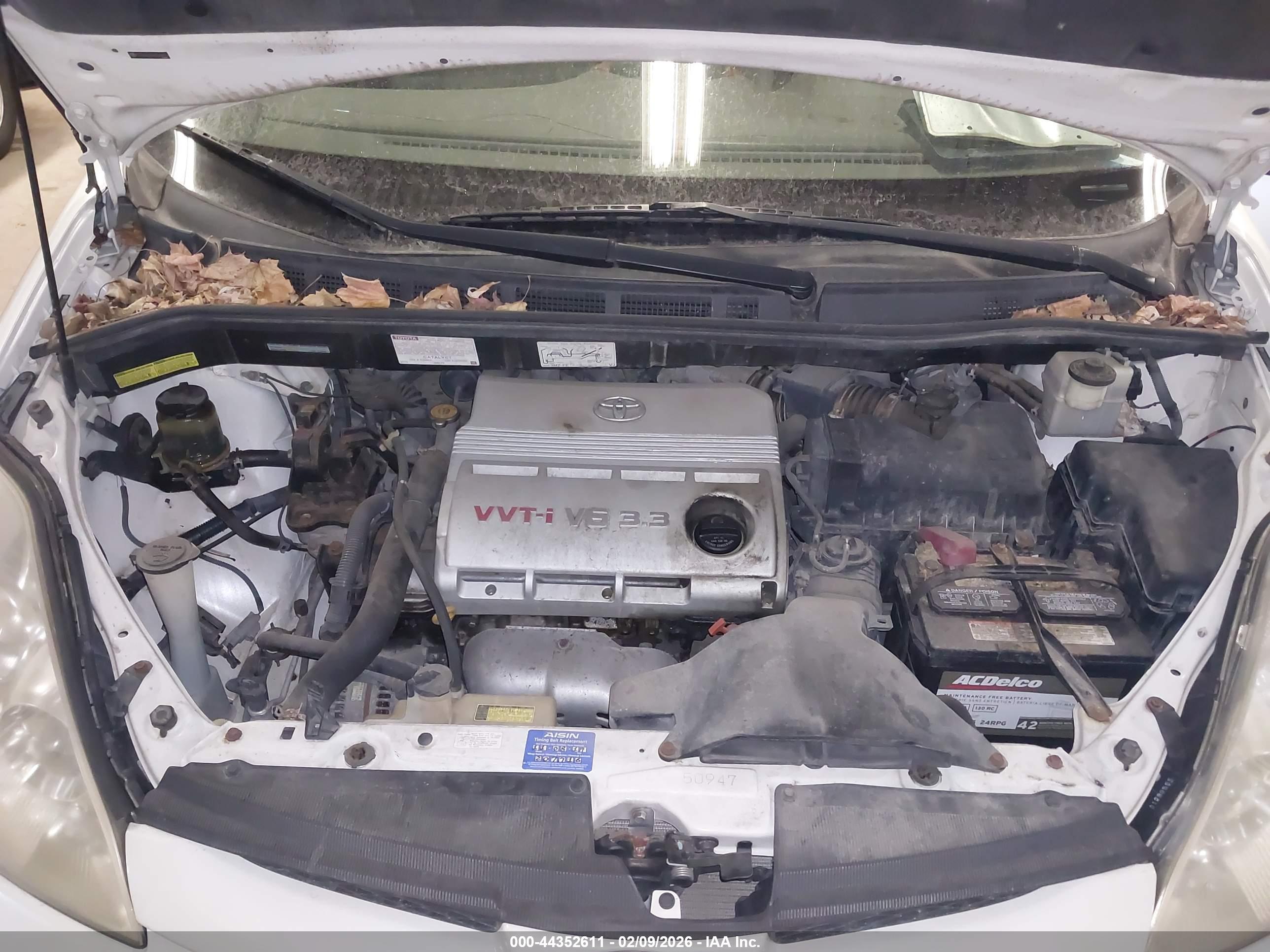 TOYOTA SIENNA image 10