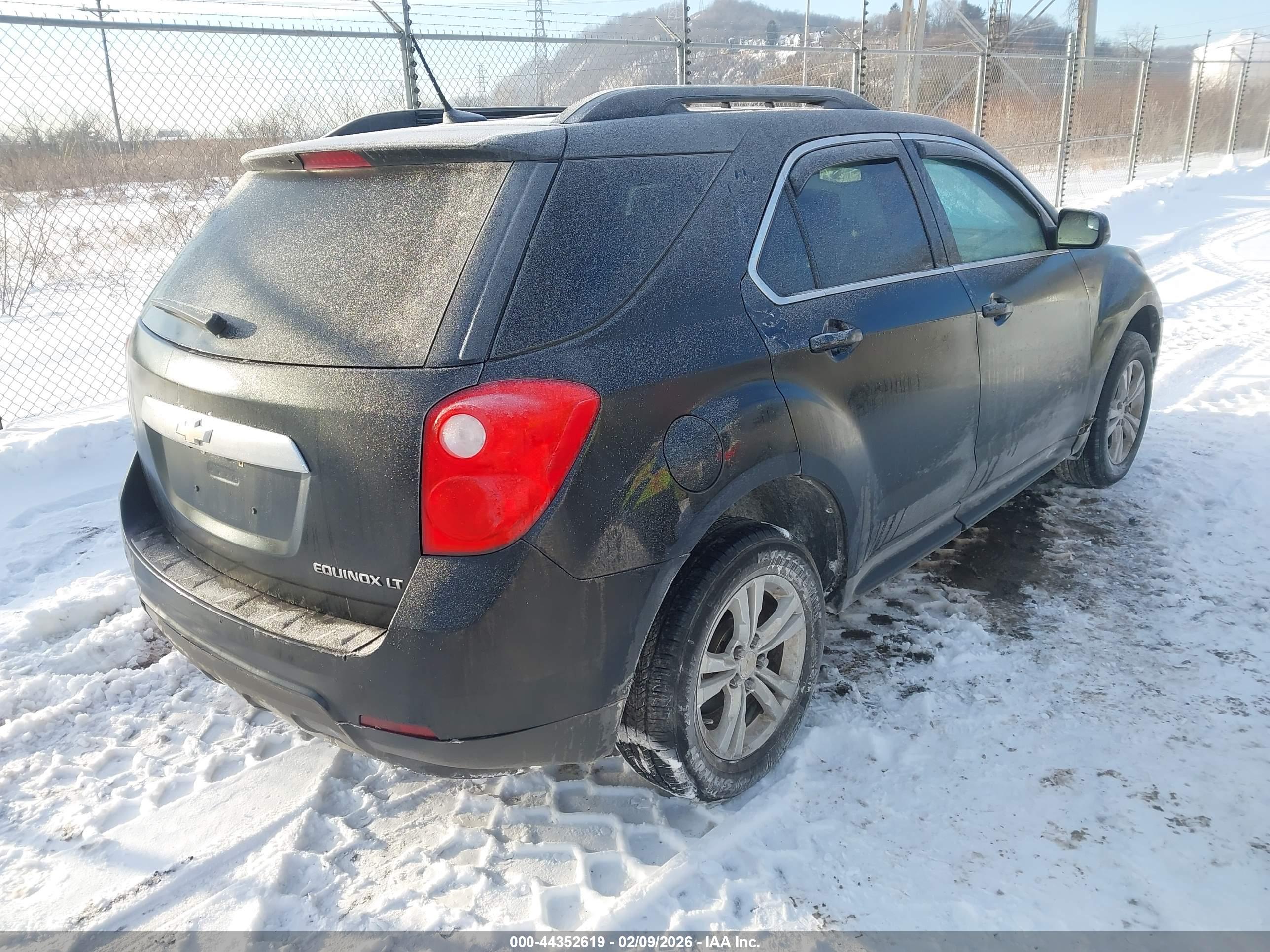 CHEVROLET EQUINOX image 4