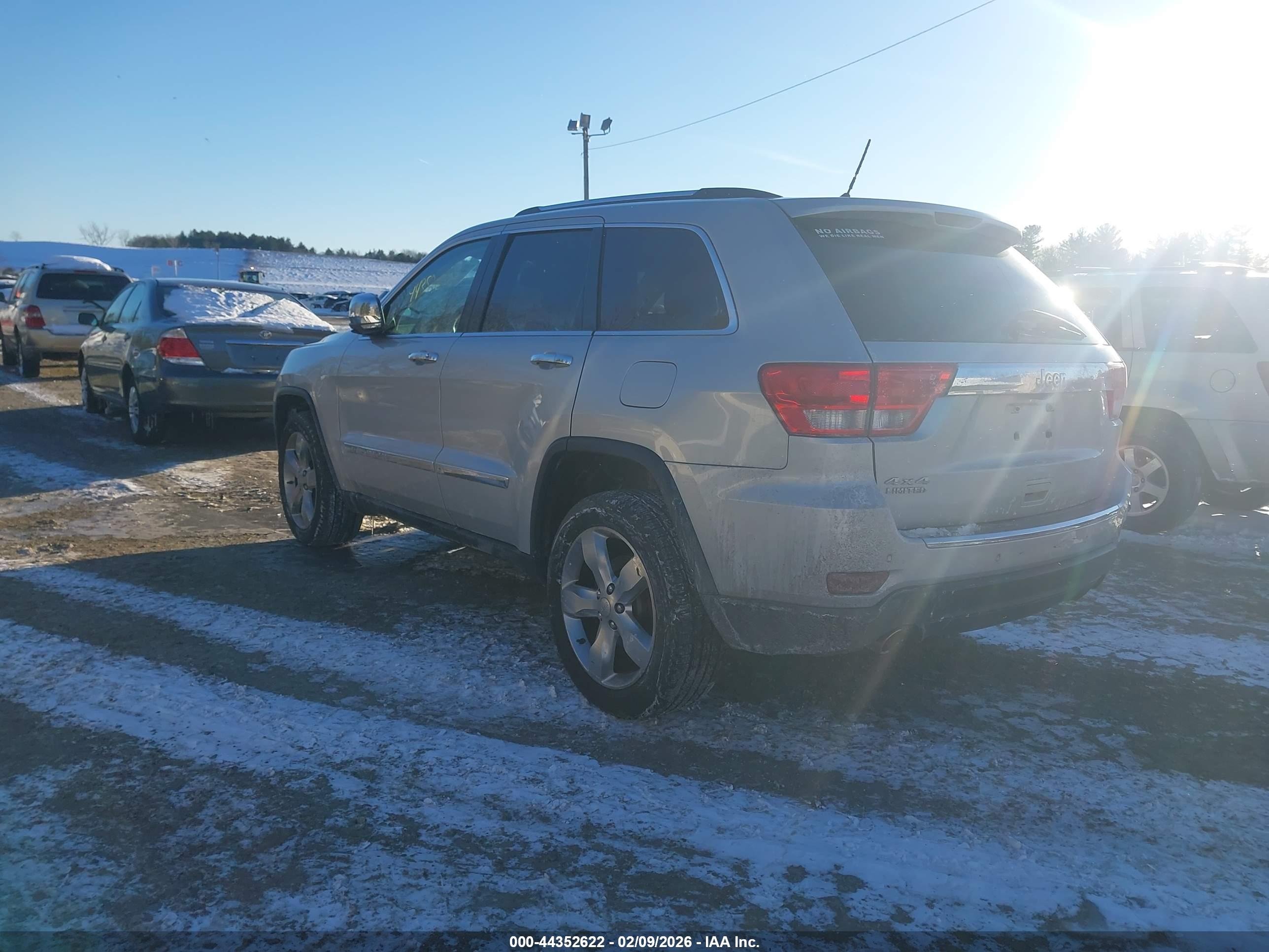JEEP GRAND image 3