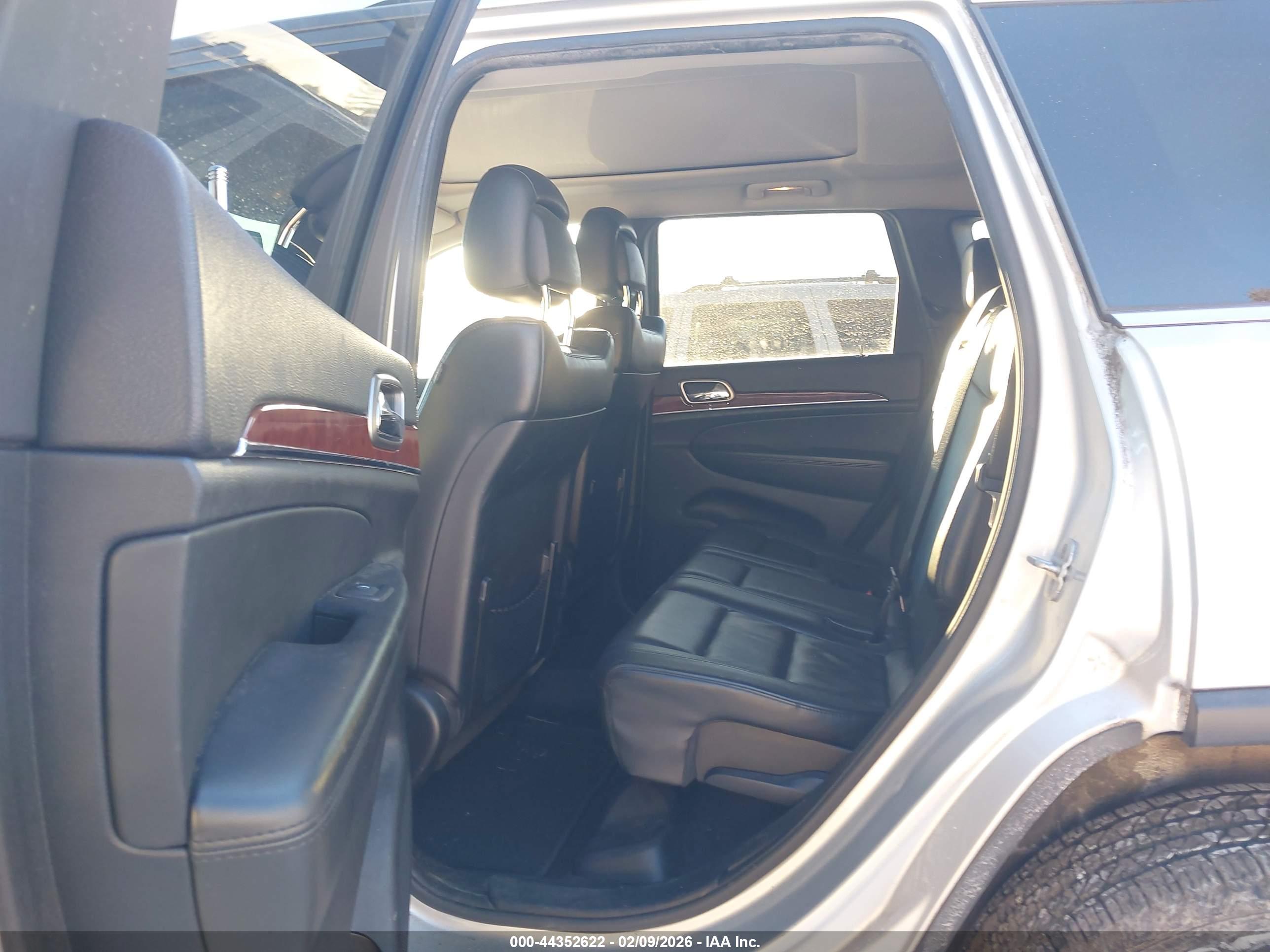 JEEP GRAND image 8