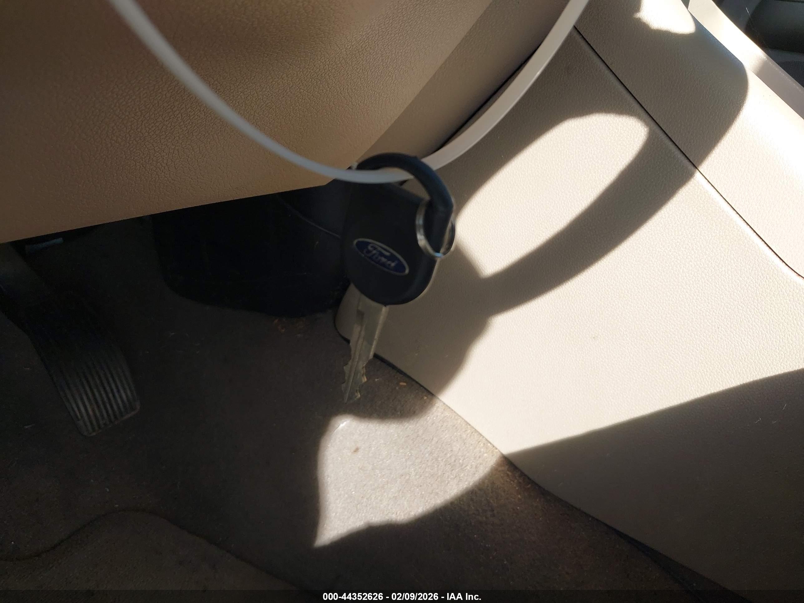 FORD EXPEDITION image 11