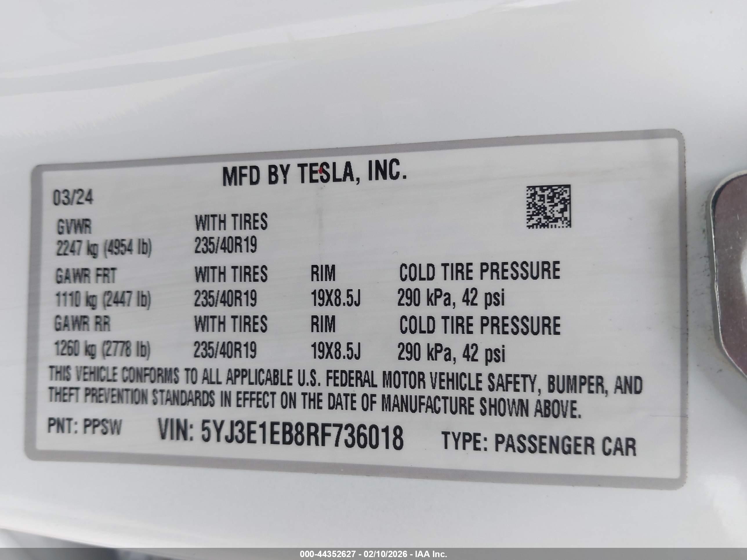 TESLA MODEL image 9