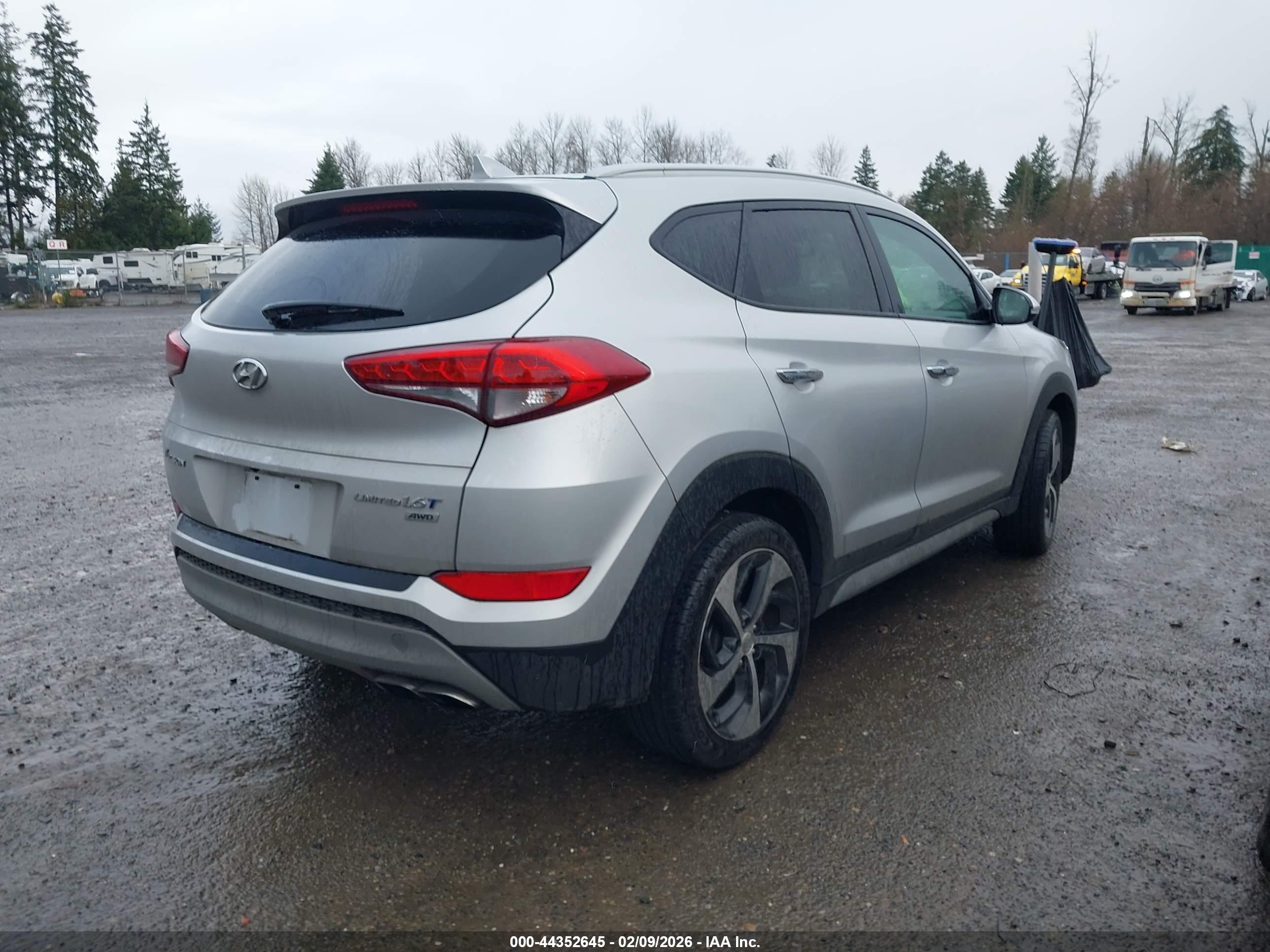 HYUNDAI TUCSON image 4
