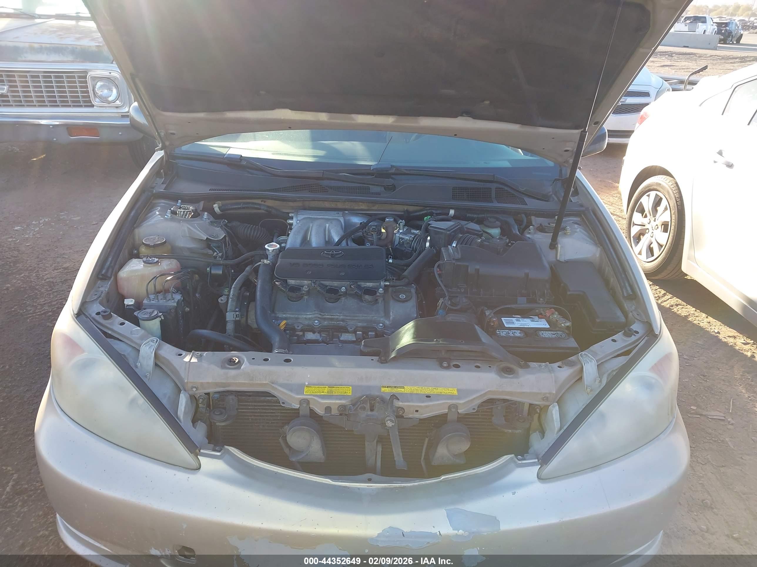 TOYOTA CAMRY image 10