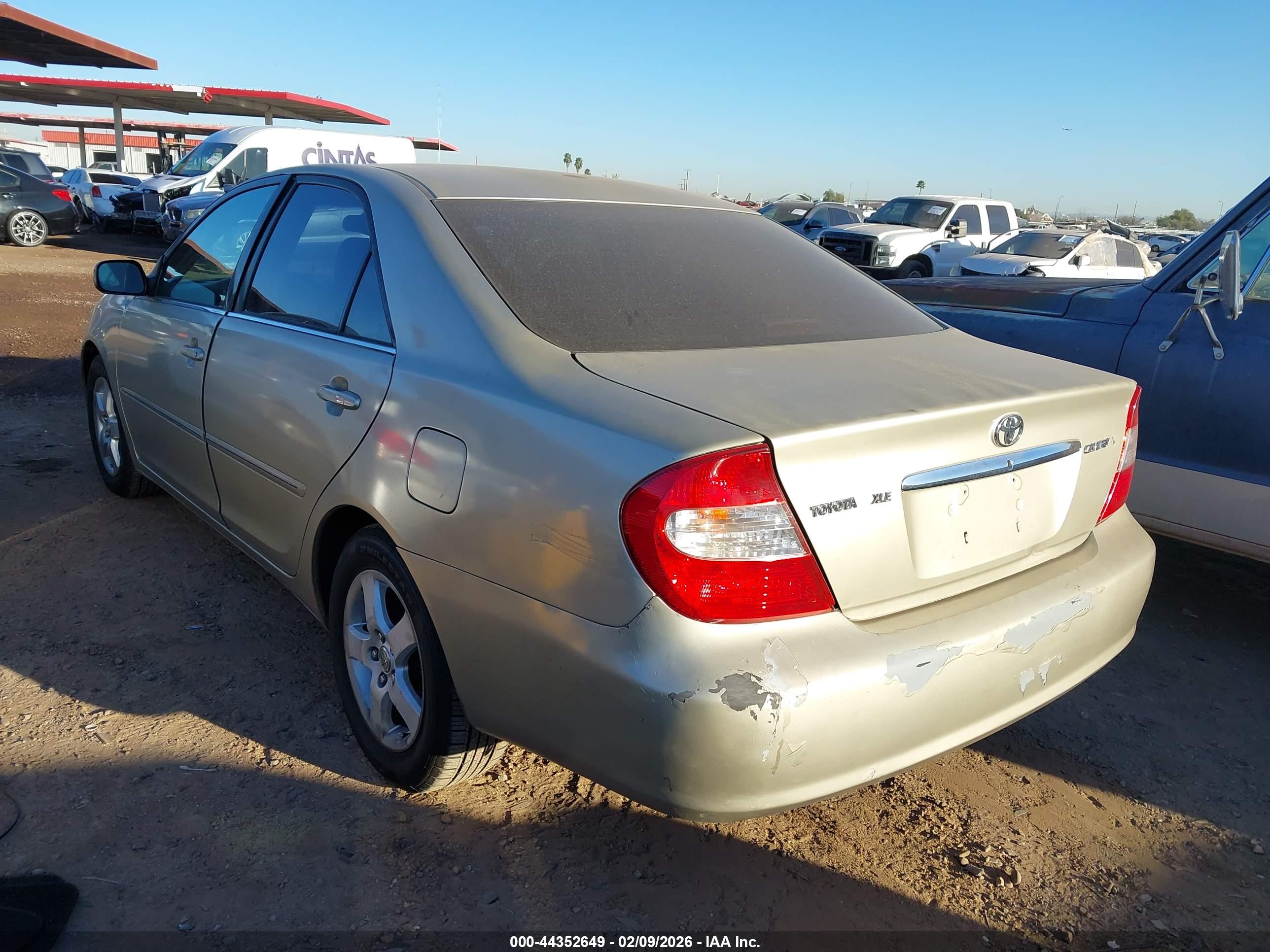 TOYOTA CAMRY image 3