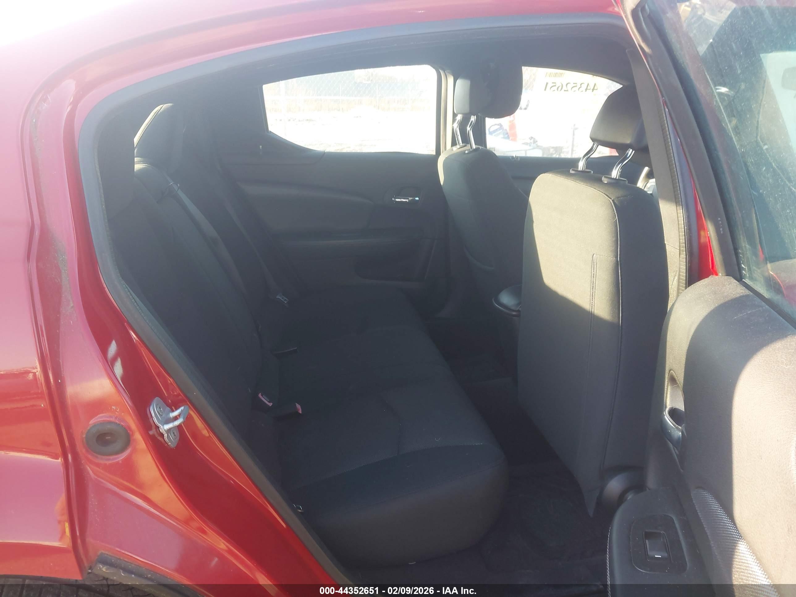 DODGE AVENGER image 8