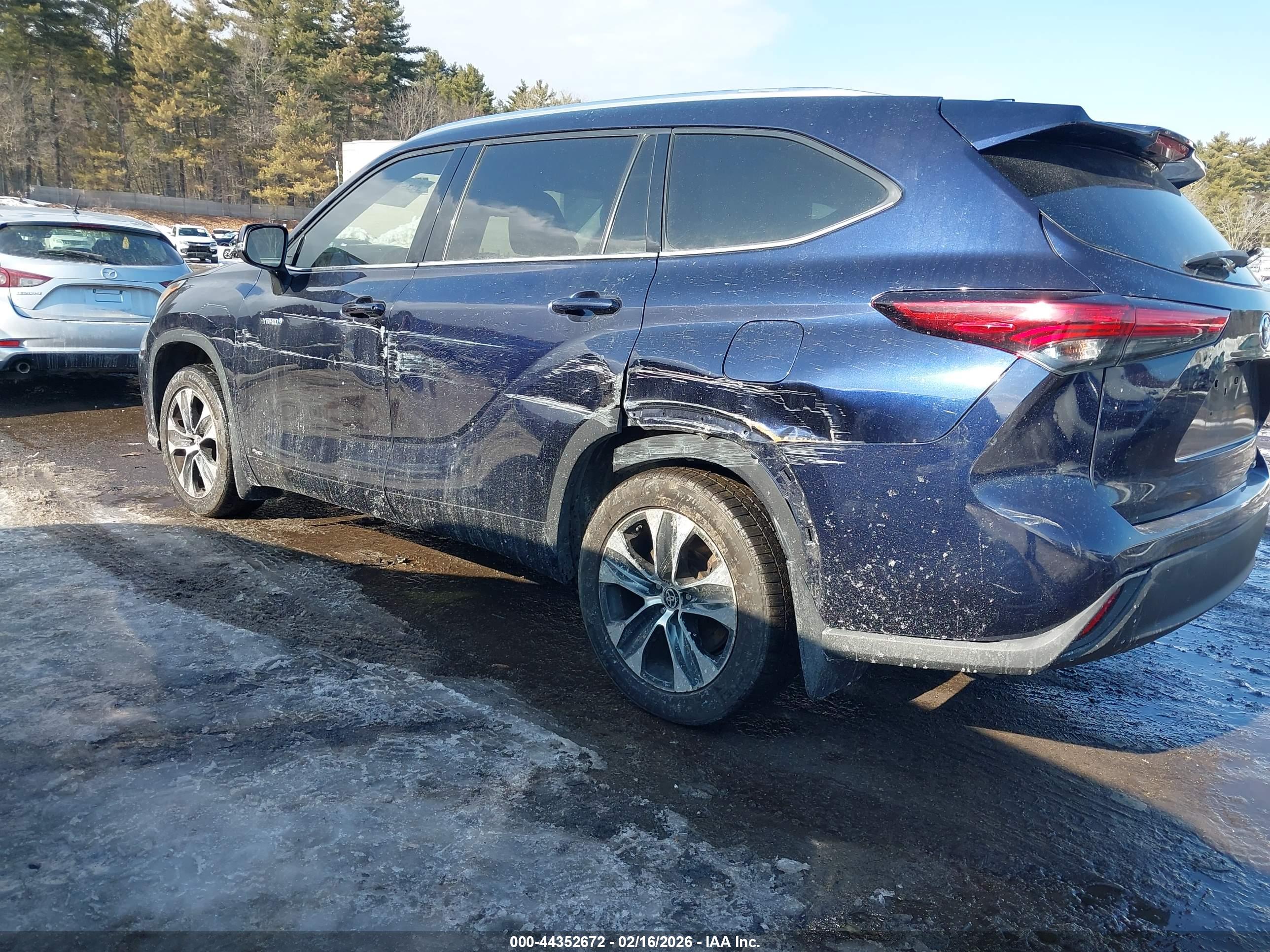 TOYOTA HIGHLANDER image 3