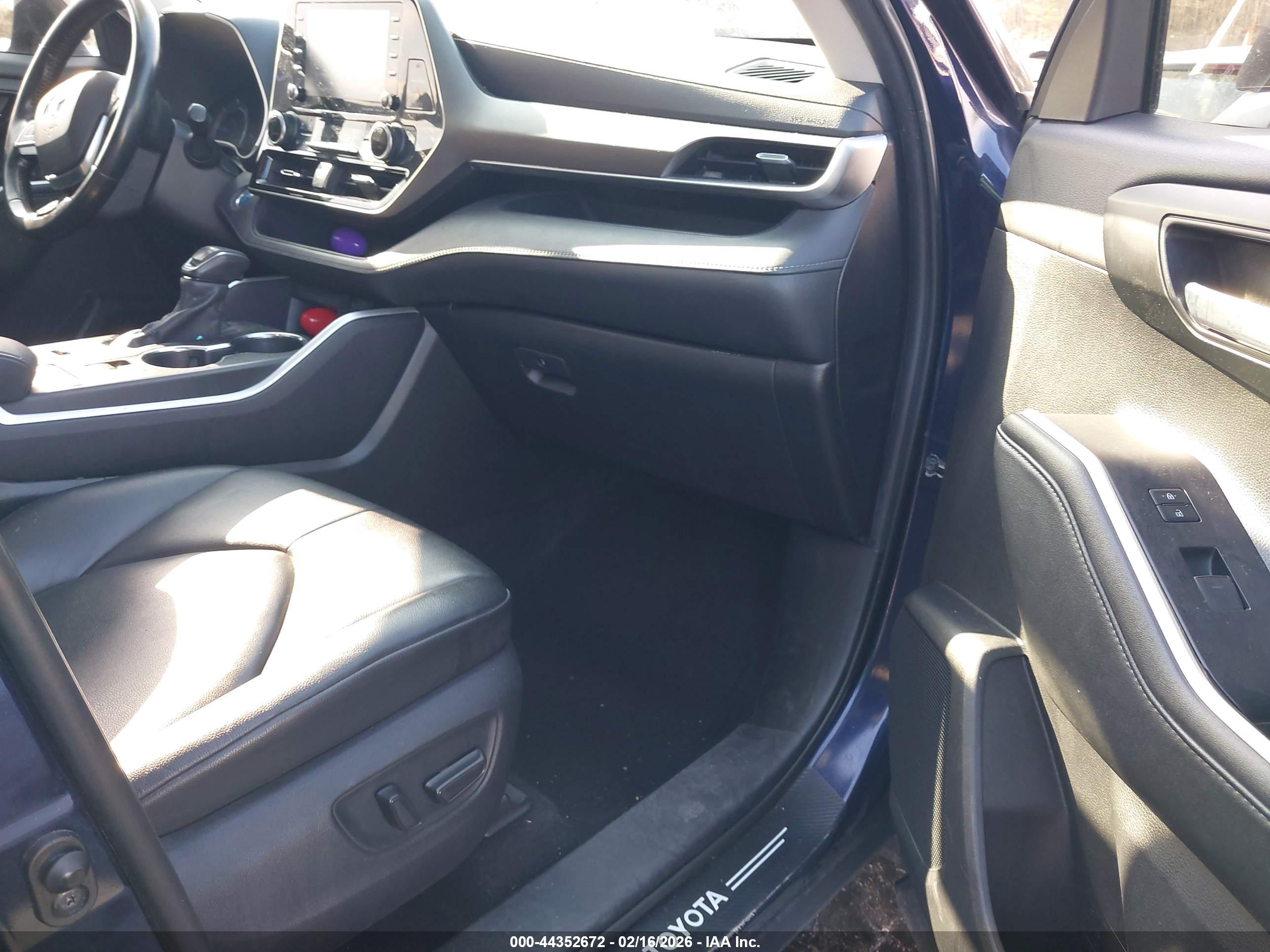 TOYOTA HIGHLANDER image 5